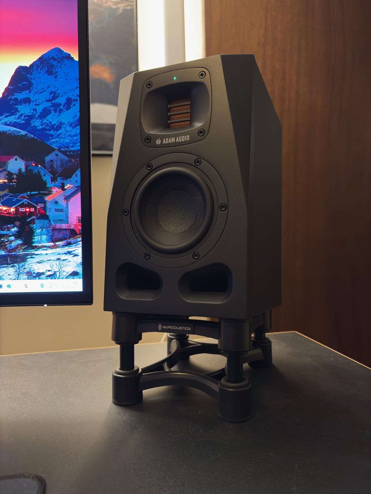 IsoAcoustics Iso-Stand Series Speaker Isolation Stands with Height and Tilt Adjustment: Iso-130 (5.1 x 6 inch) Pair customer photo 2