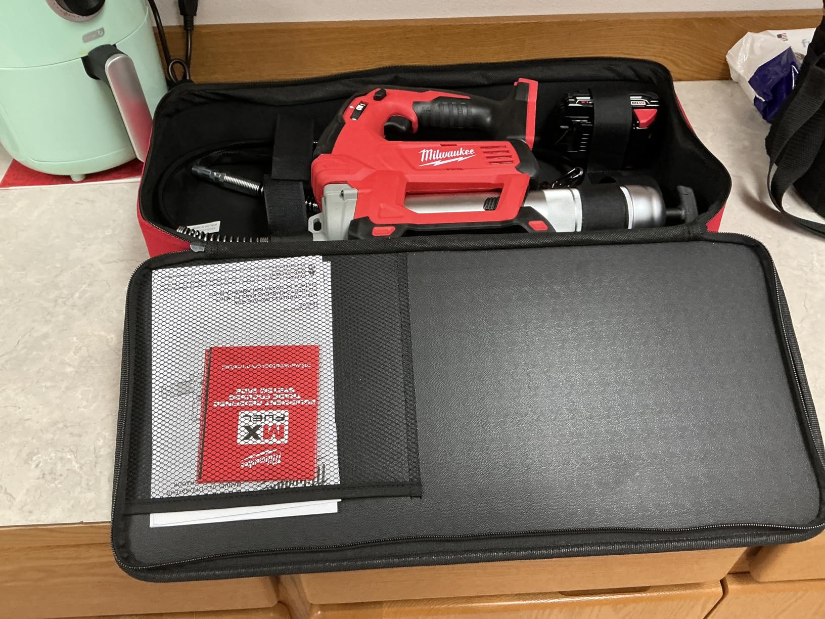 M18 Cordless 2-Speed Grease Gun Kit - No. 2646-21CT customer photo 2