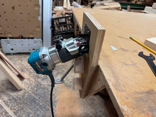 Makita RT0701CX3 1-1/4 HP Compact Router Kit with Bases customer photo 1