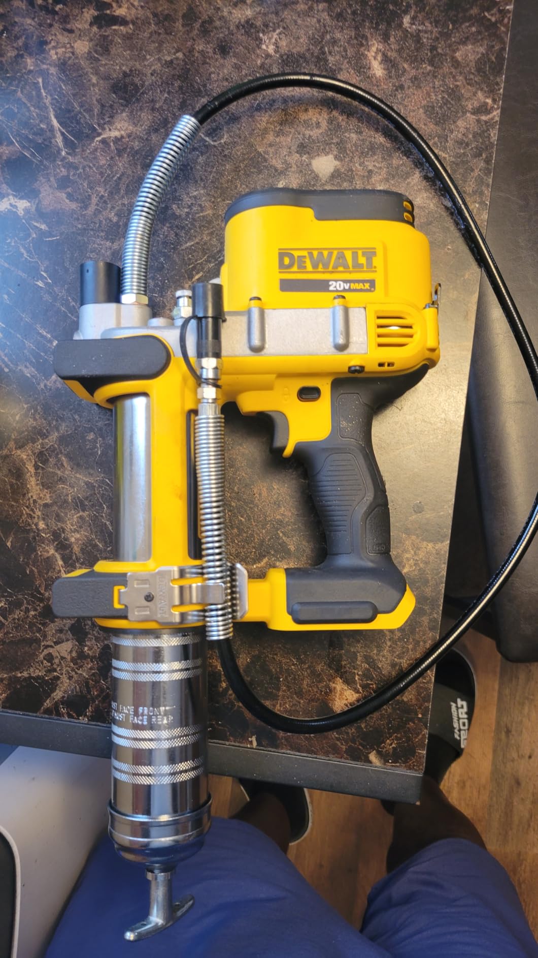 DEWALT Grease Gun 20V MAX, Cordless Electric Grease Gun 42