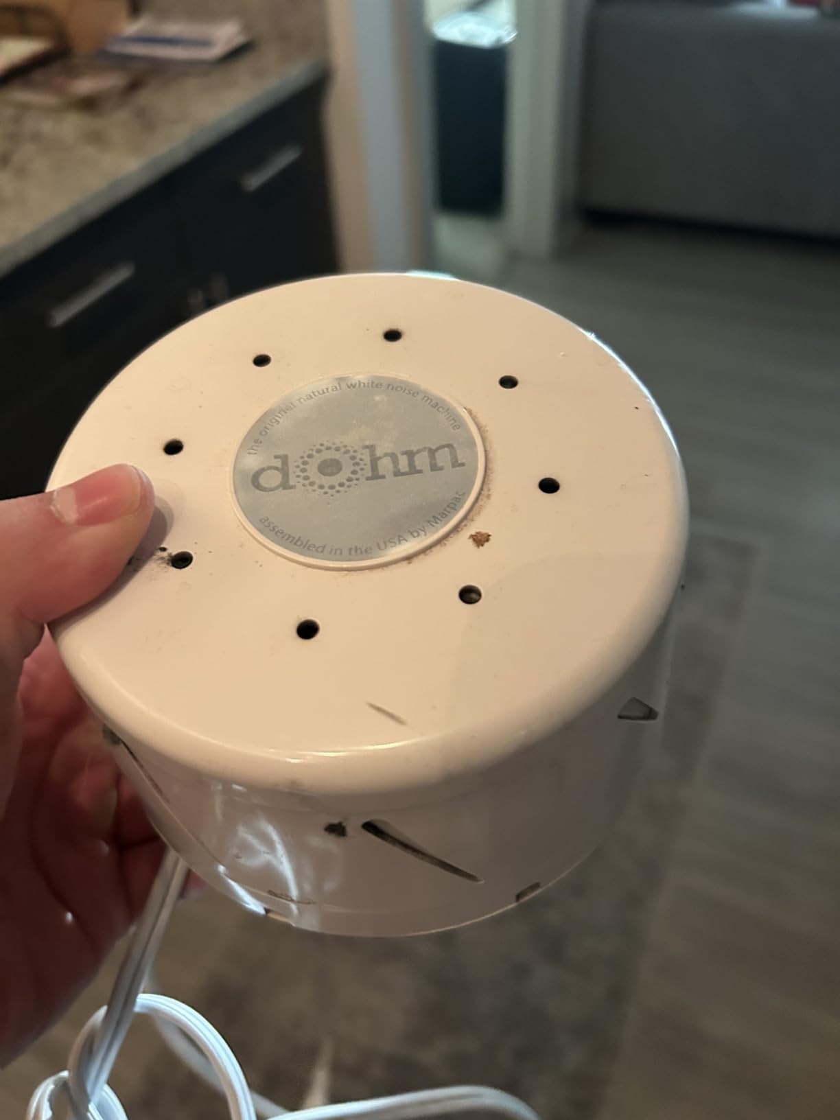 Yogasleep Dohm Classic (White) The Original White Noise Sound Machine, Soothing Natural Sounds from a Real Fan, Sleep Therapy for Adults & Baby, Noise Cancelling for Office Privacy & Meditation customer photo 1