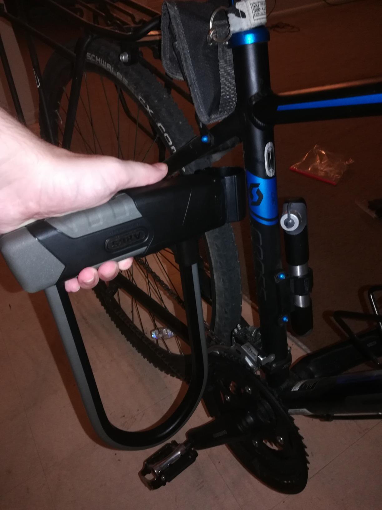 ABUS U-Lock Granit XPlus 540, Bike Lock with XPlus Cylinder, High Protection Against Theft, ABUS Security Level 15 customer photo 2