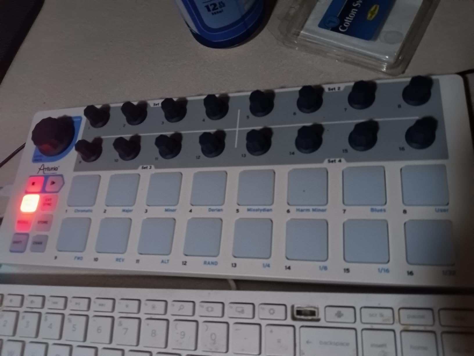 Arturia BeatStep - Compact MIDI Controller & Sequencer with 16 Pads, 16 Encoders and Creative Software customer photo 1