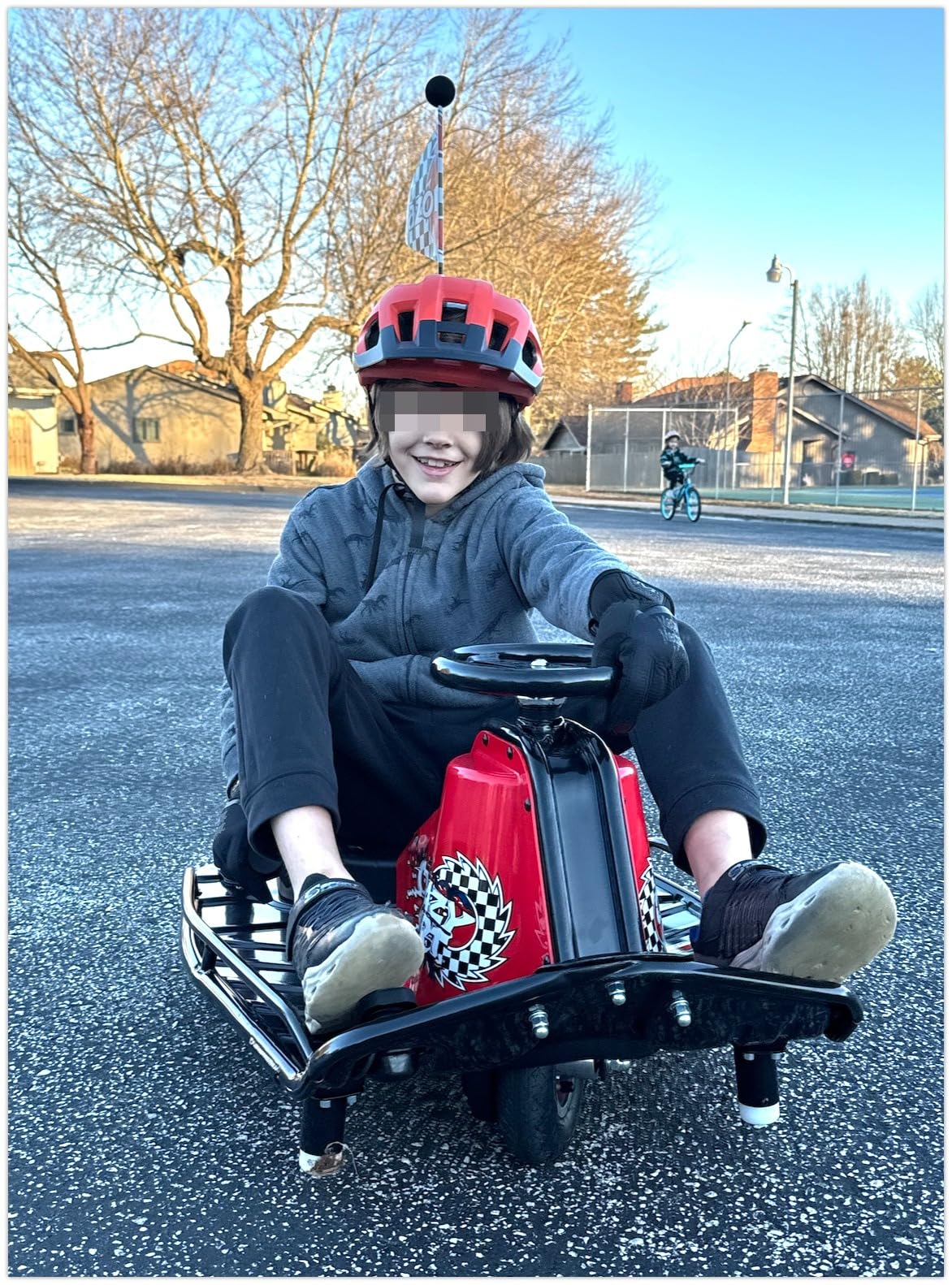 Razor Crazy Cart Sport - 24V Electric Drifting Go Kart, Variable Speed, Up to 12 mph, Up To 40 Minutes of Continuous Use, Drift Bar for Controlled Drifts, Ages 9+ customer photo 2