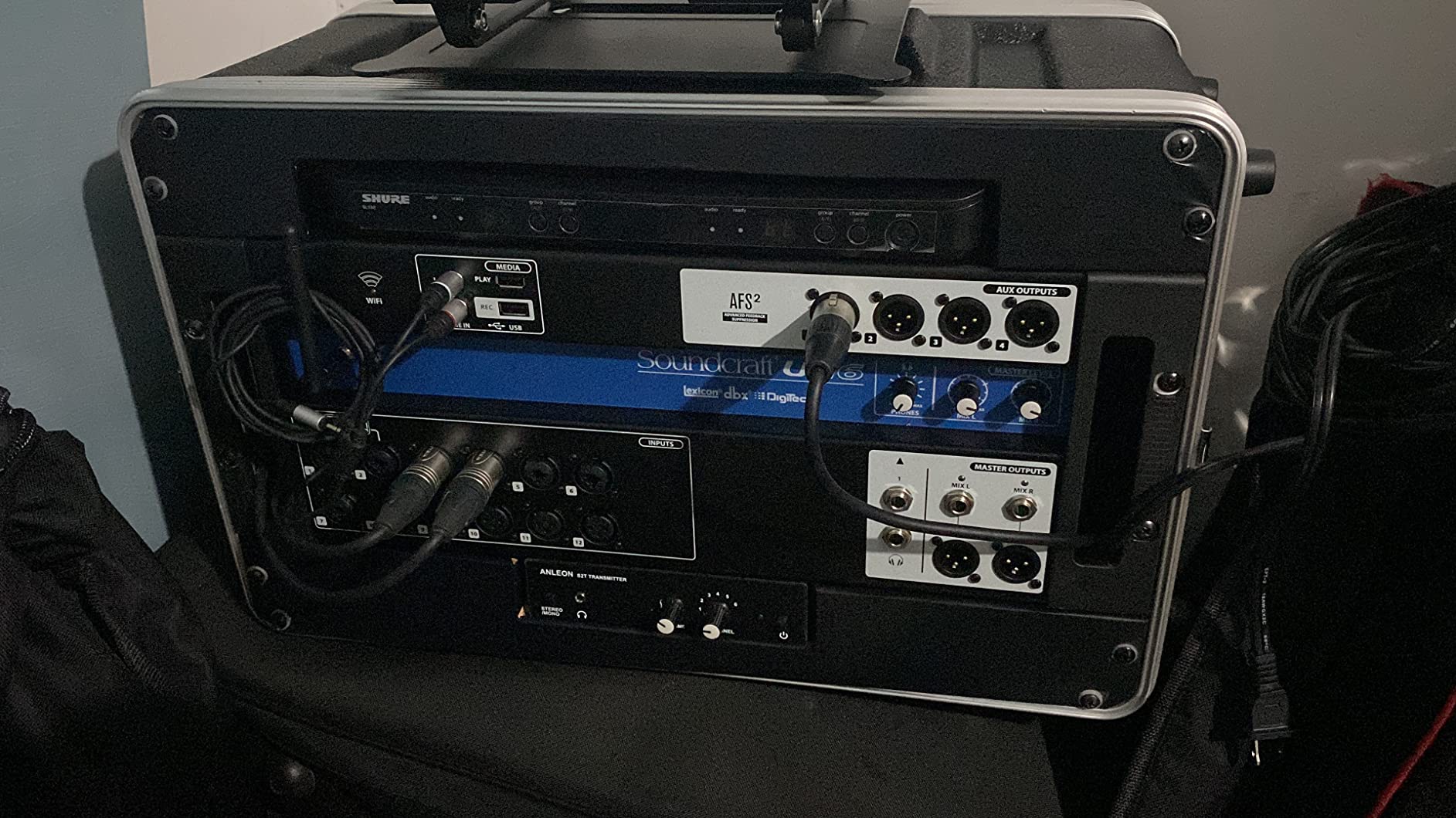 Soundcraft Ui16 Remote-Controlled 16-Input Digital Mixer customer photo 1