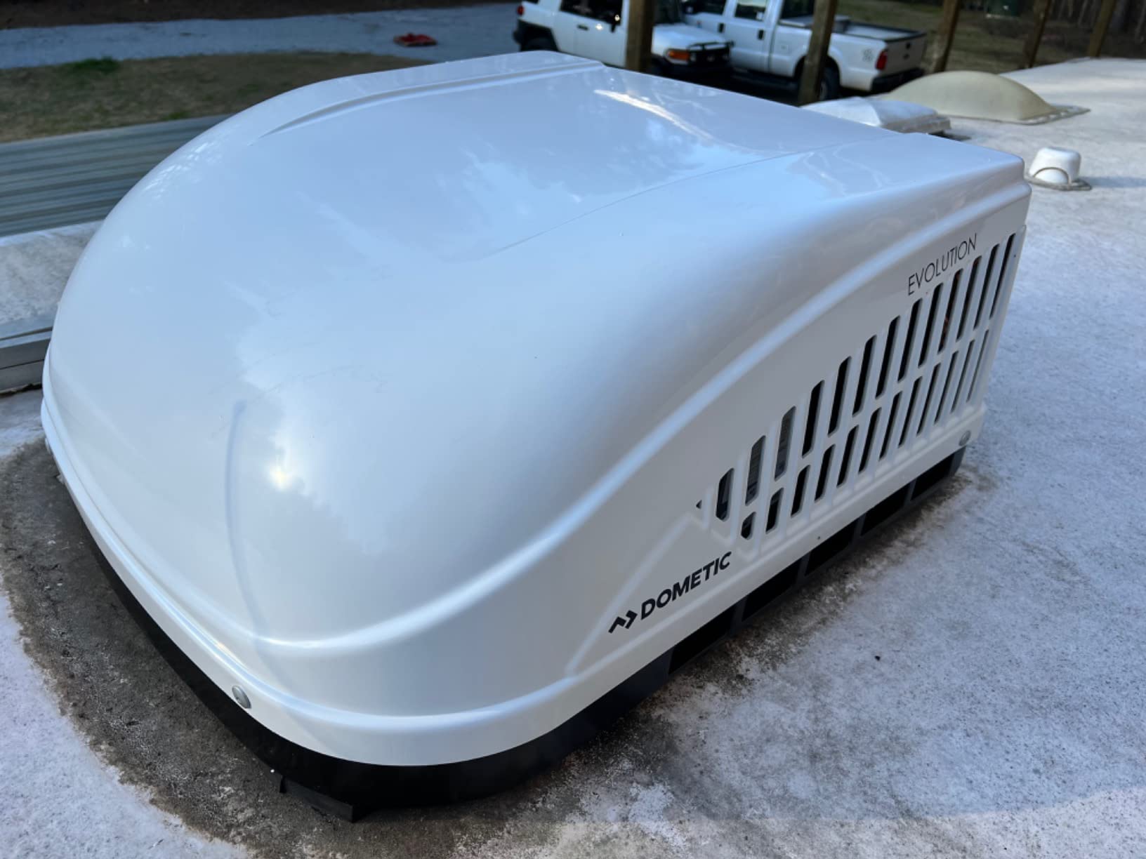 Dometic B59516.XX1C0 Brisk II Polar White Air Conditioner (15,000 BTU 410A) customer photo 2