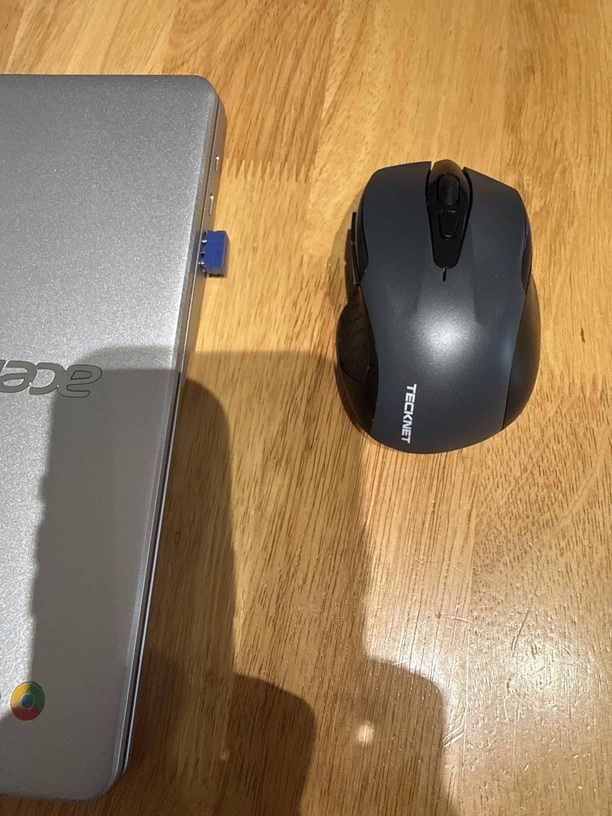 TECKNET Wireless Mouse, 2.4G Ergonomic Optical Mouse, 6 Buttons, 24 Months Battery Life, 2600 DPI, 5 Adjustment Levels - Purple customer photo 1