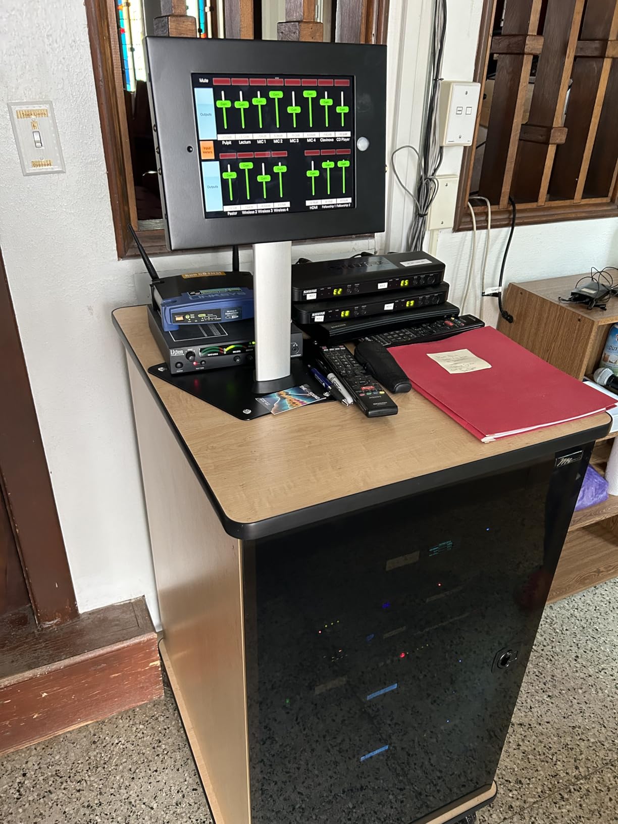 Shure BLX288/PG58 Wireless Microphone System - 14-Hour Battery Life, 300 ft Range, UHF | Includes (2) PG58 Handheld Vocal Mics, Dual Channel Receiver | H10 Band customer photo 1