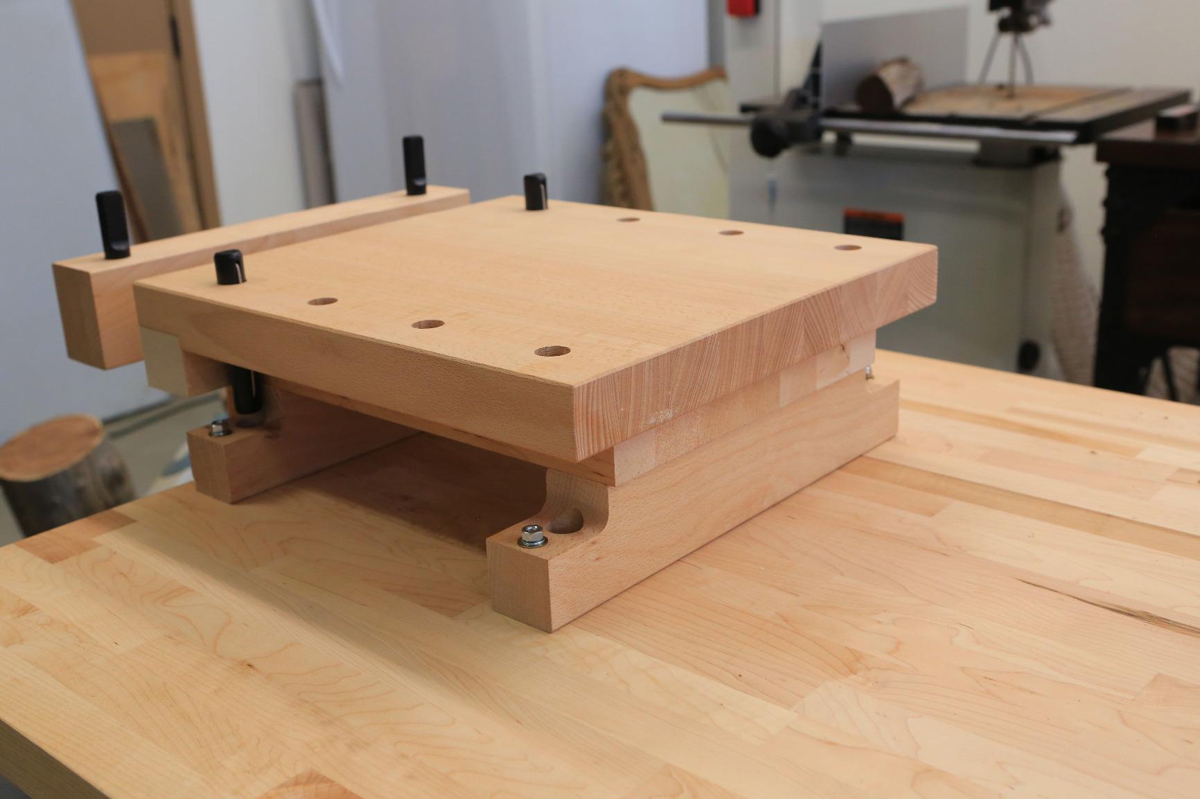 Sjöbergs Smart Workstation Pro Vise Top - Professional Portable Work Station with Large Surface 20-7/8