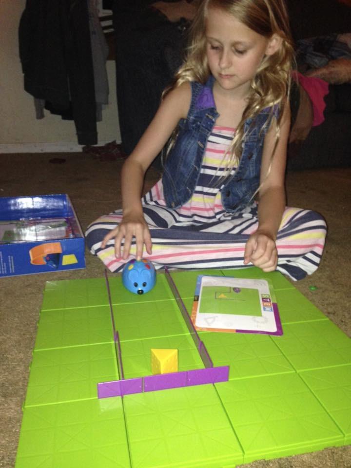 Learning Resources Code & Go Robot Mouse Activity Set - Robotics Kit For Kids, Pet Coding, STEM Games, Screen Free Activities, Engineering Science Kit, Toddler Interactive Games, Gifts For Boys customer photo 1