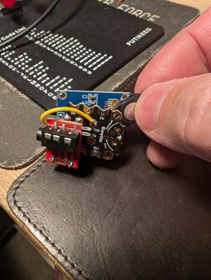 DFRobot Beetle - A Small Microcontroller for Arduino Leonardo with USB HID for IoT & Wearable Projects (20mm×22mm, ATmega32u4, 3V Battery Support) customer photo 2
