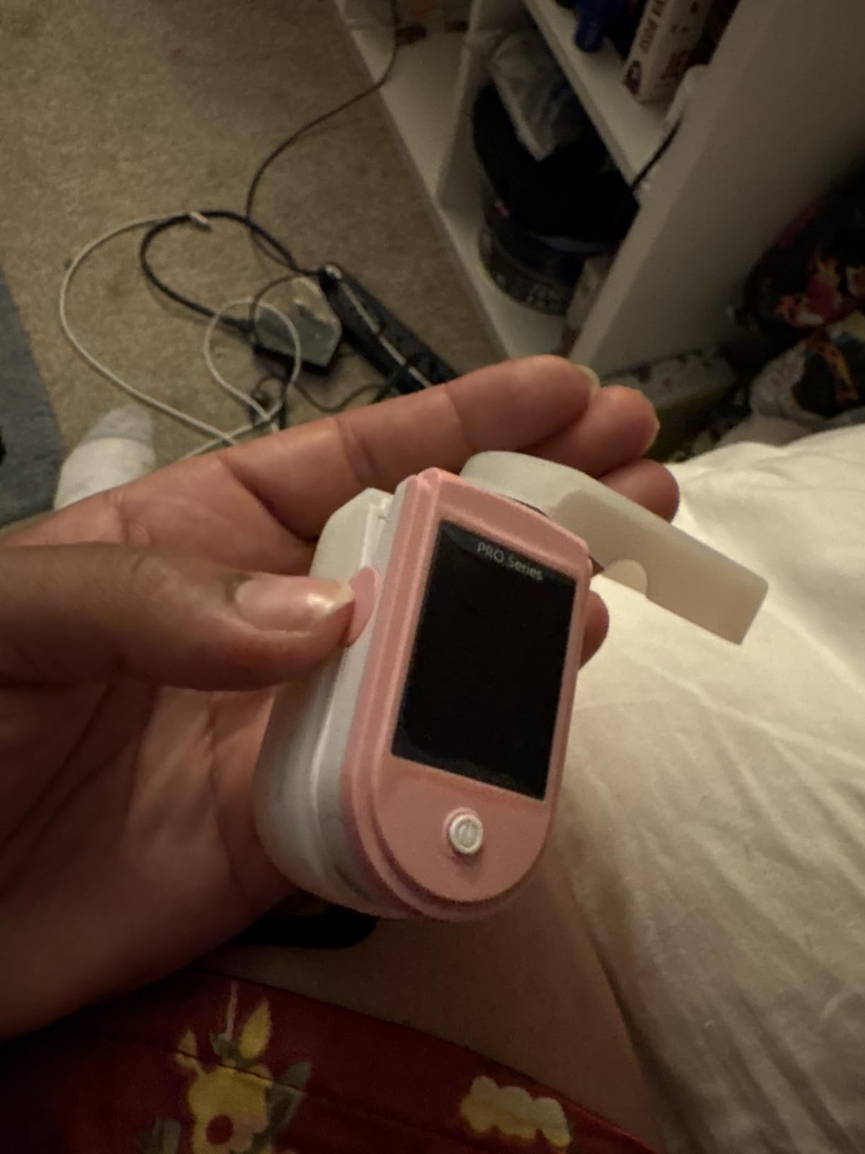 Zacurate Pro Series 500DL Fingertip Pulse Oximeter Blood Oxygen Saturation Monitor with Silicone Cover, Batteries and Lanyard customer photo 1