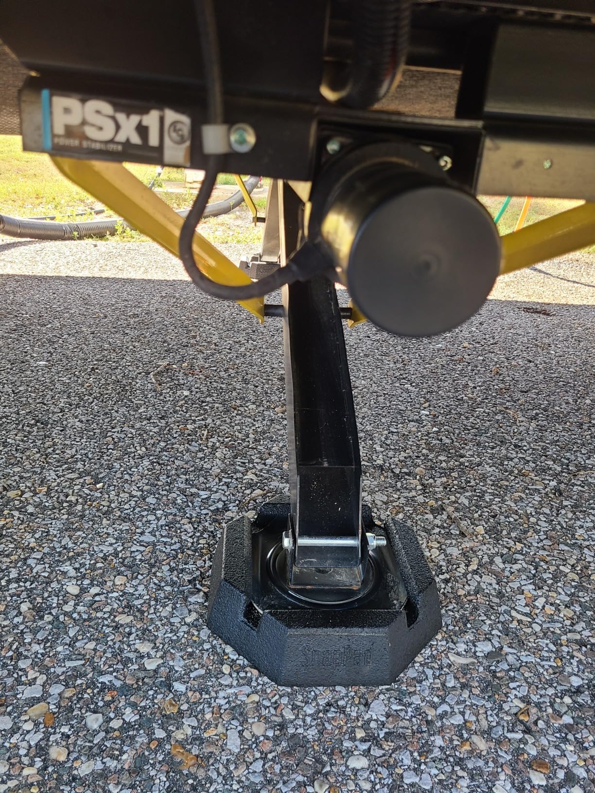 SnapPad Xtra (4-Pack) | Four-Point RV Leveling System Featuring 9