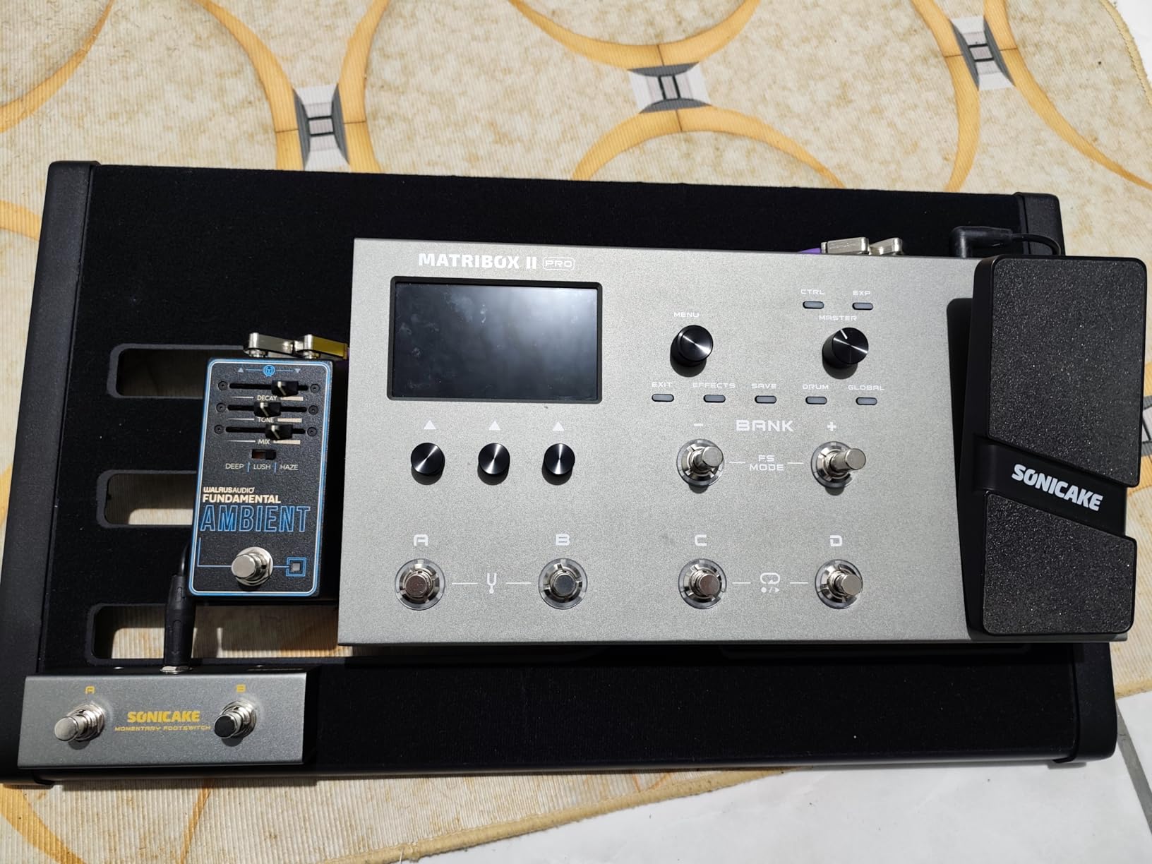 Donner Guitar Pedal Board Case DB-3 Aluminium Pedalboard 20'' x 11.4'' x 4'' with Bag customer photo 1