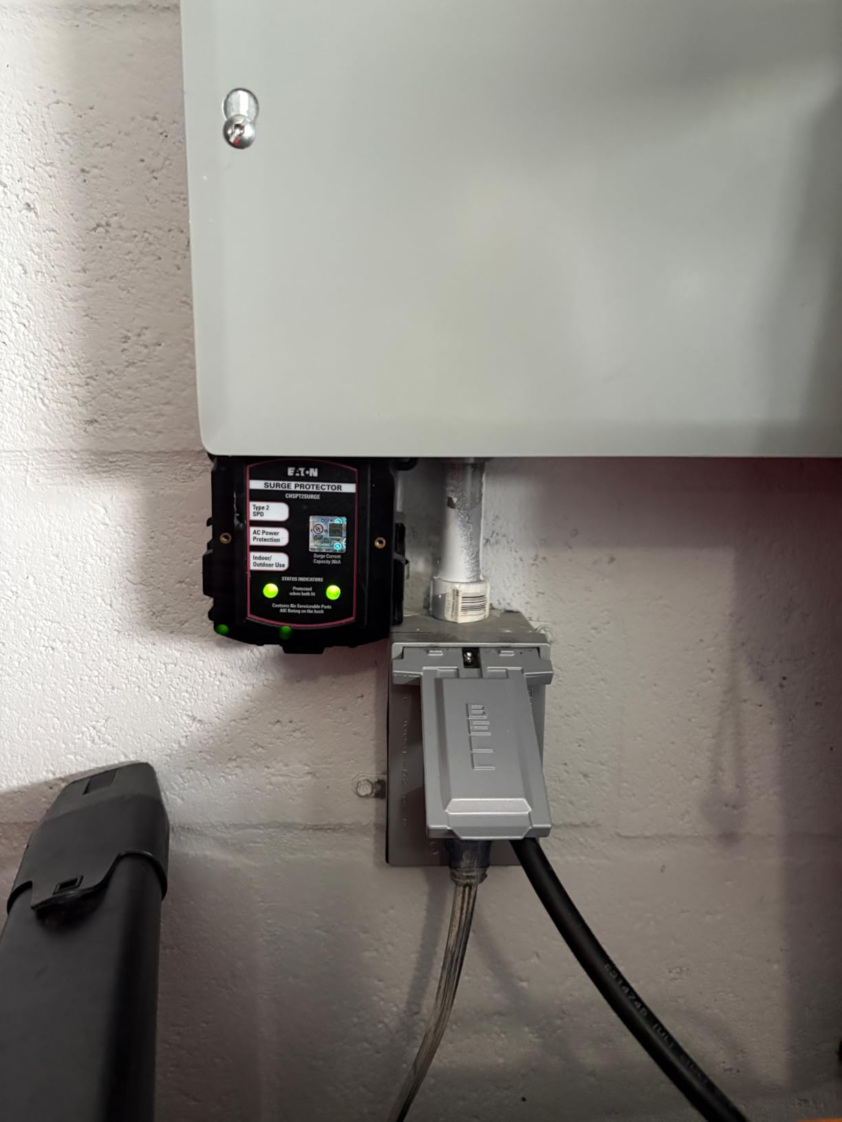 Eaton CHSPT2SURGE SPD Type 2 Chsp Whole Home Surge Protector, Nema 4, Single Phase, 120/240 Volts, Ul 1449 3Rd Edition customer photo 1
