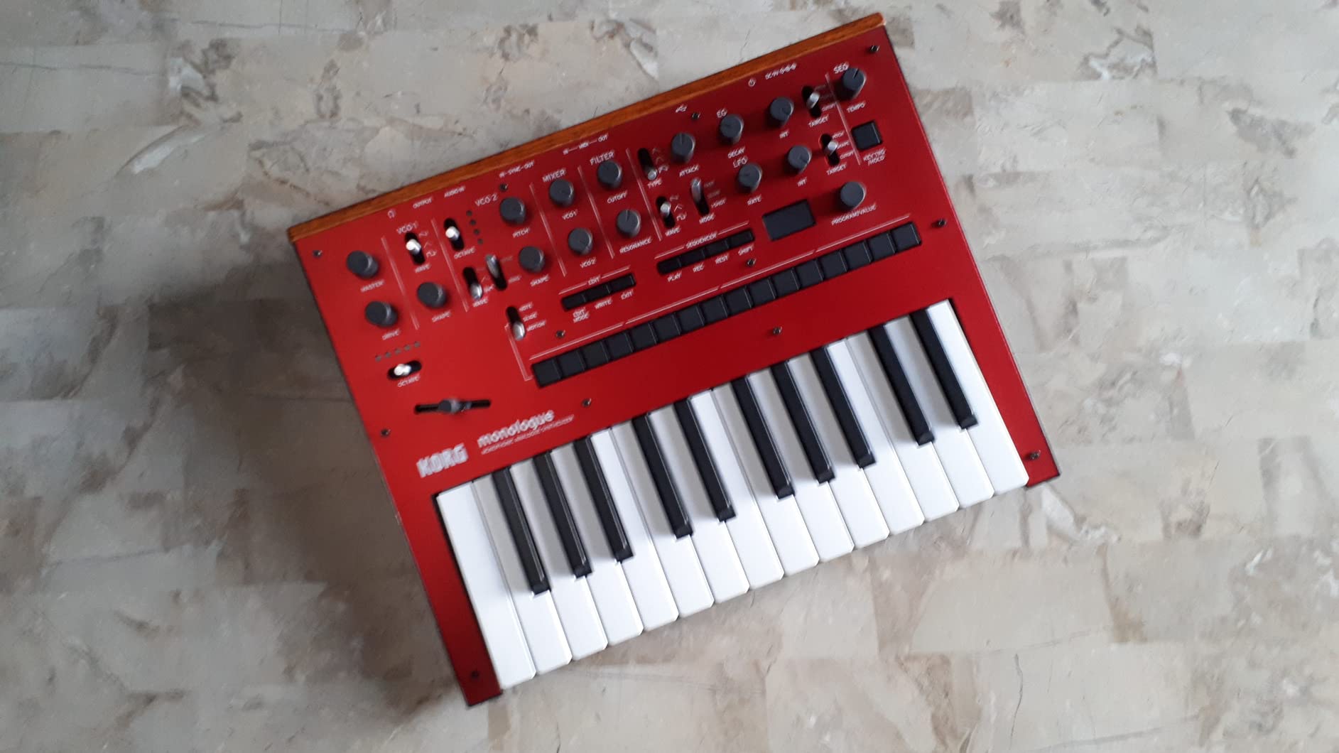 Korg monologue Monophonic Analog Synthesizer w/ 16-step Sequencer and OLED Oscilloscope - Blue customer photo 2