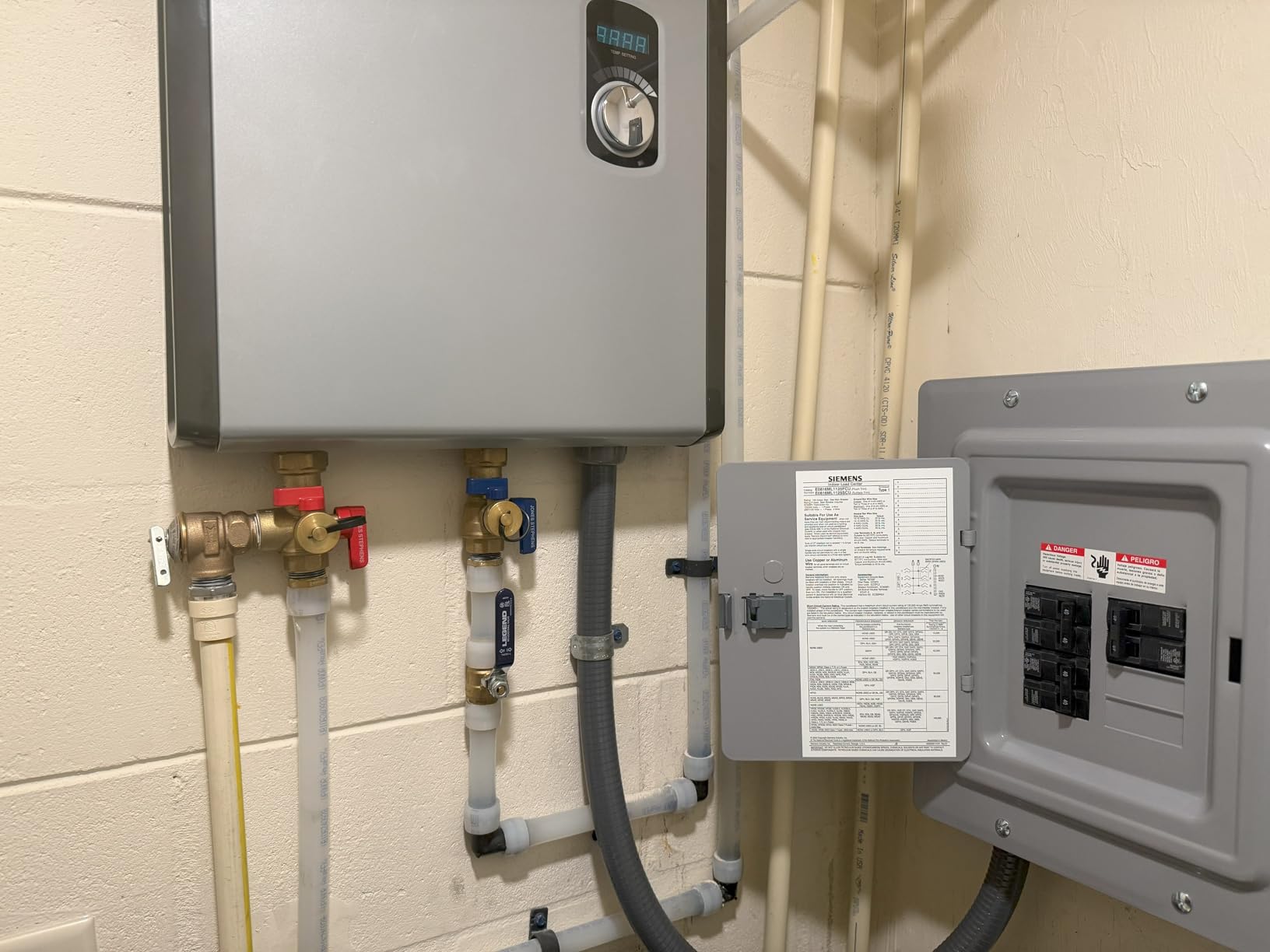 Rheem 11kW 240V Tankless Electric Water Heater customer photo 2