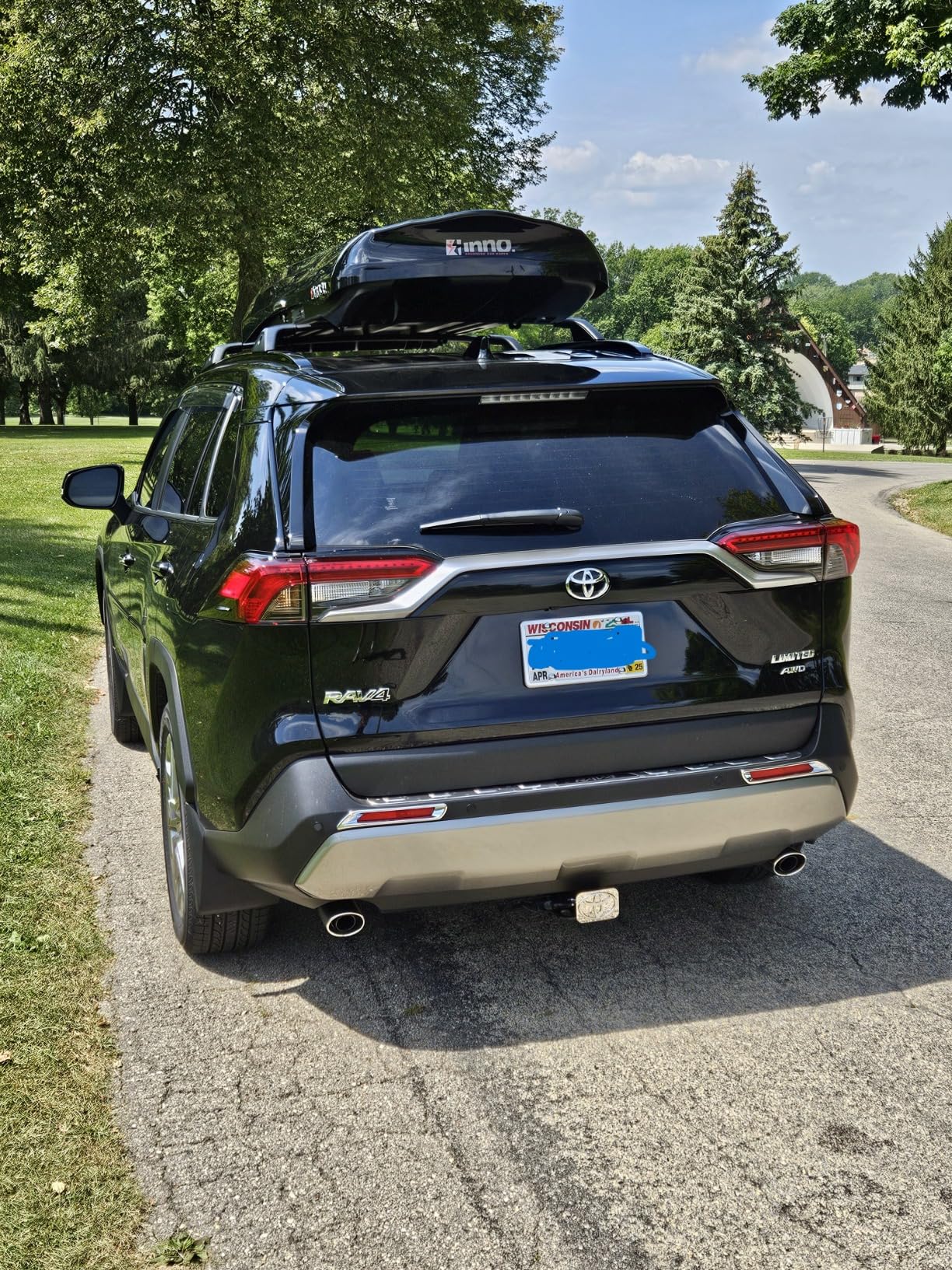 Inno Wedge 660 Cargo Box - 11 Cubic FT (Gloss Black) customer photo 1