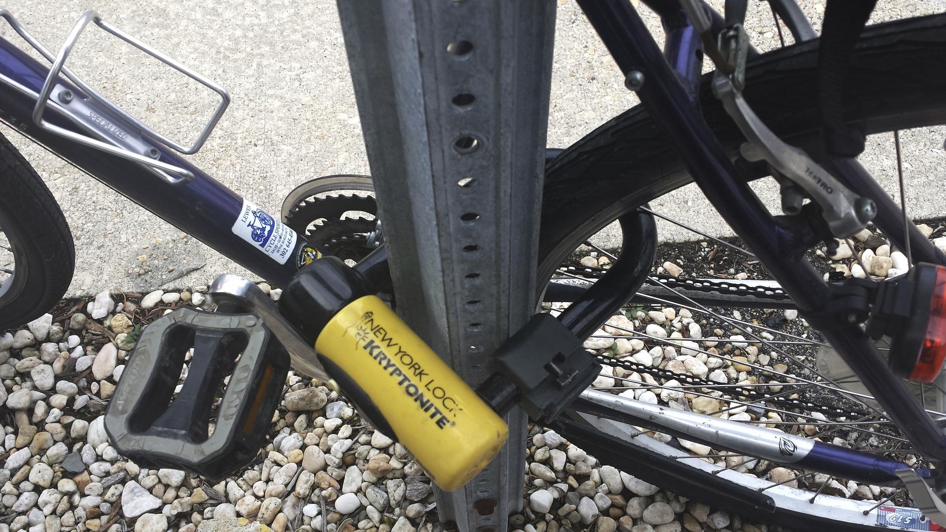 Kryptonite New York Fahgettaboutit Mini Bike U-Lock, Heavy Duty Anti-Theft Bicycle U Lock, 18mm Shackle with Keys customer photo 1