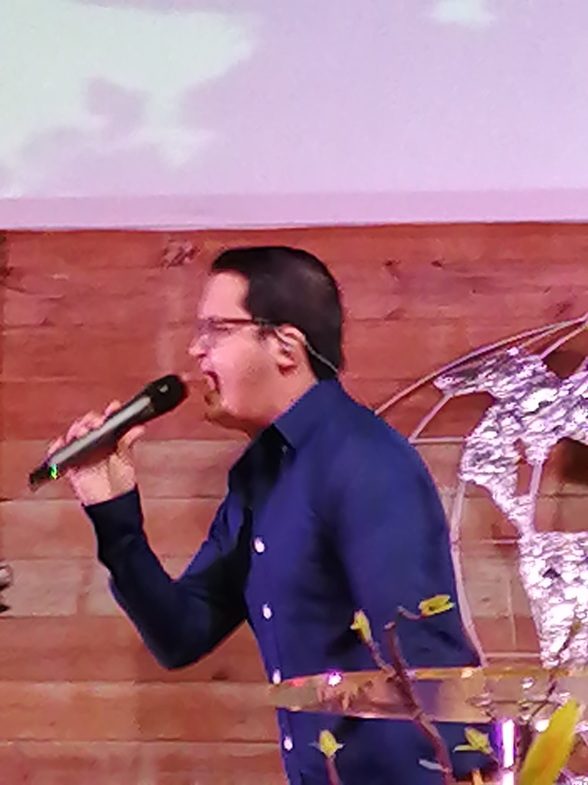 Sennheiser Pro Audio XSW 2-835-A Vocal Wireless Microphone customer photo 2