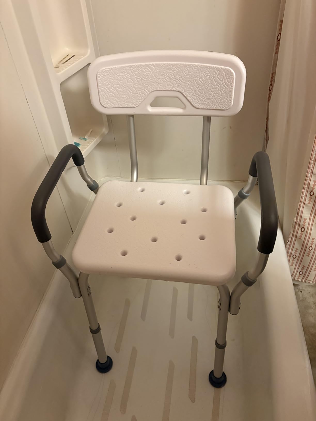 Vaunn Medical Deluxe Spa Shower Chair with Arms and Back, Bath Seat for Seniors, 350 lbs Max Weight, White With Light Gray Arms customer photo 1