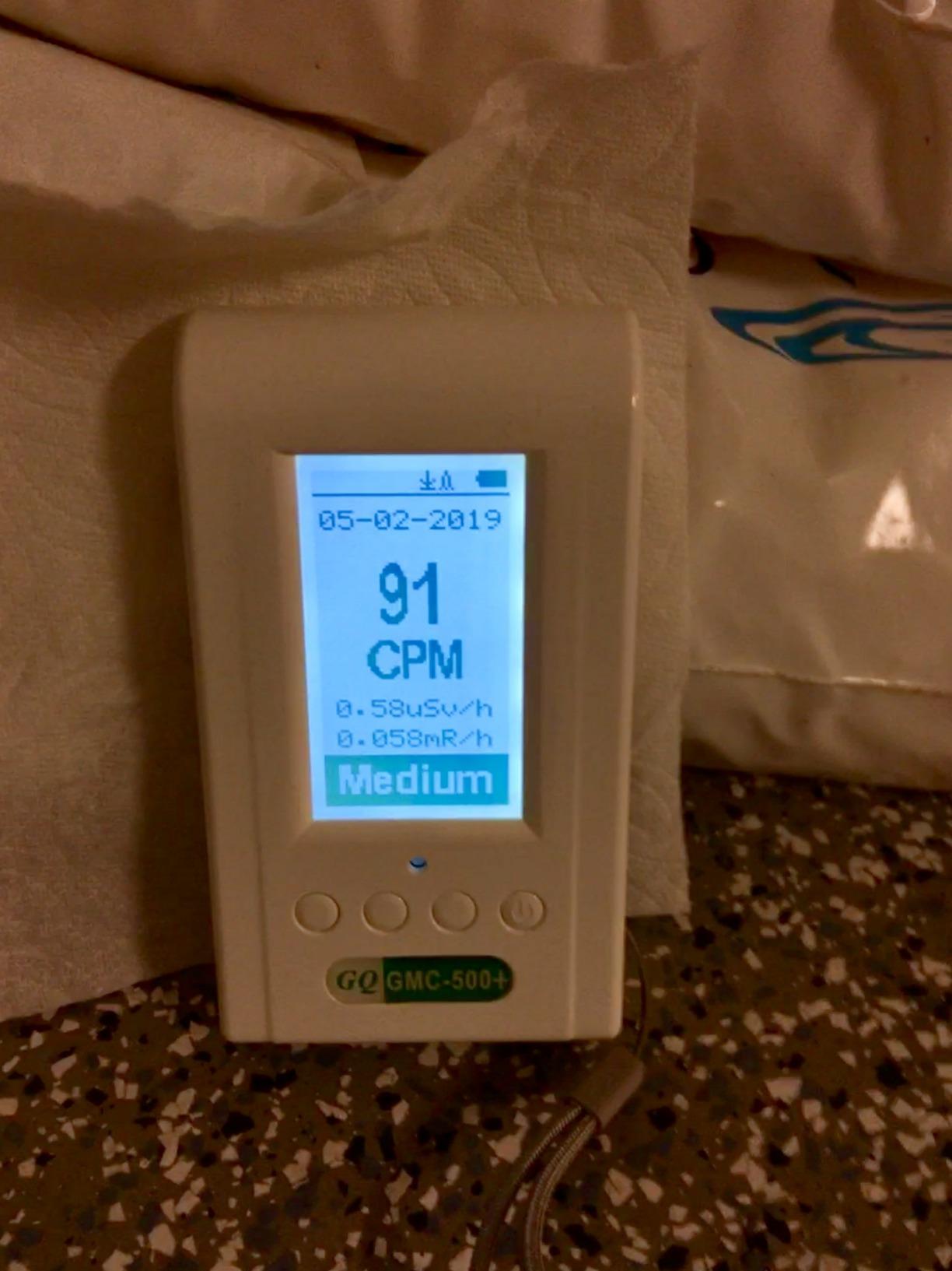 GQ GMC-500Plus Geiger Counter Nuclear Radiation Detector Monitor Dosimeter customer photo 2
