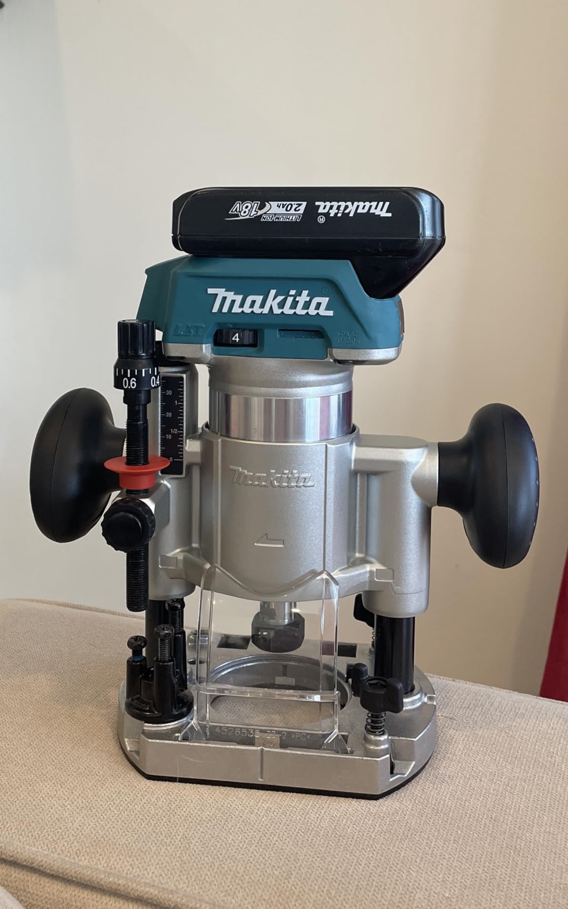 Makita 196094-2 Compact Router Plunge Base customer photo 2