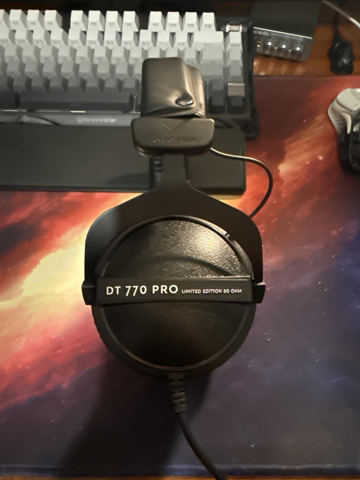 beyerdynamic DT 770 PRO, 80 Ohm, Closed Back, Over Ear, Wired Professional Studio Headphones customer photo 1