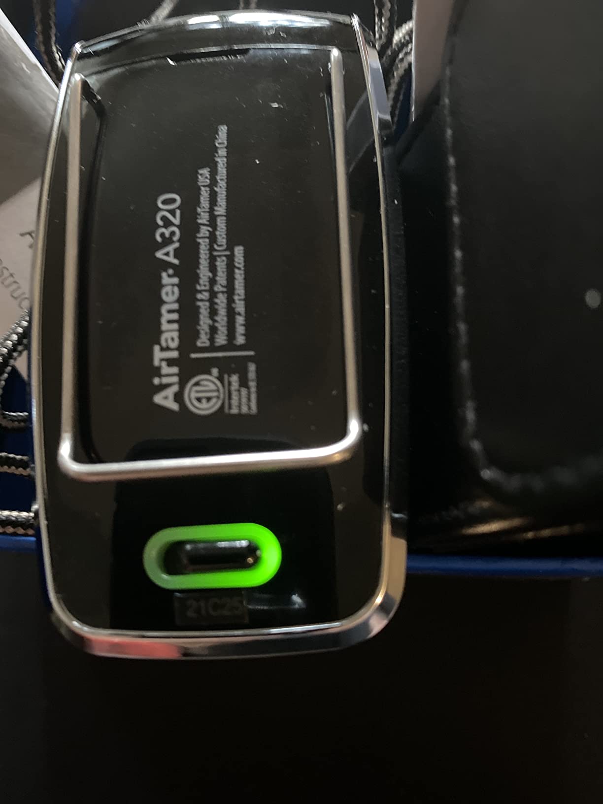 AirTamer A320W Rechargeable Personal Air Purifier, Proven Performance, Virus and Pollutant Tested*, White with Leather Travel Case customer photo 1