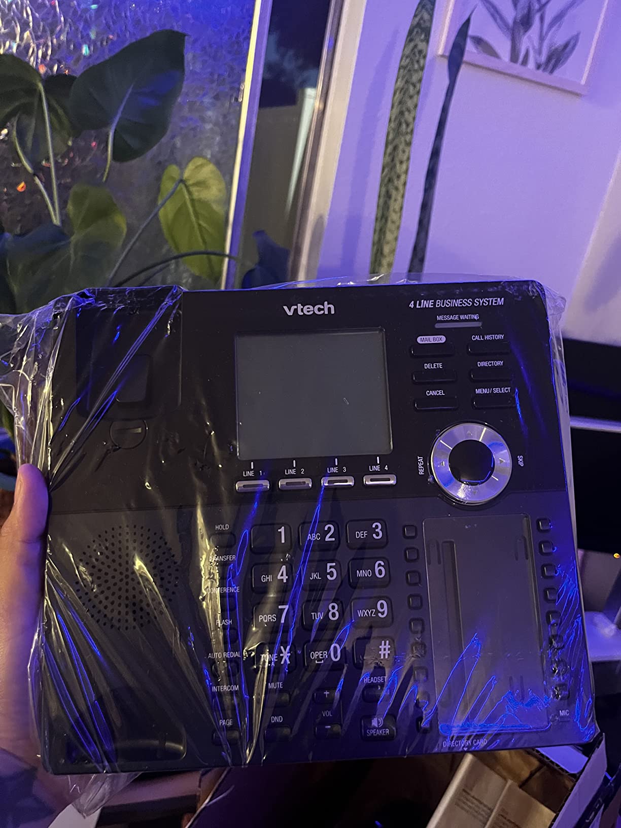 VTech AM18447 Main Console 4-Line Small Business Phone System - Expandable to 10 Stations, Digital Answering Machine, Auto Attendant, Intercom & Custom Music on Hold customer photo 2