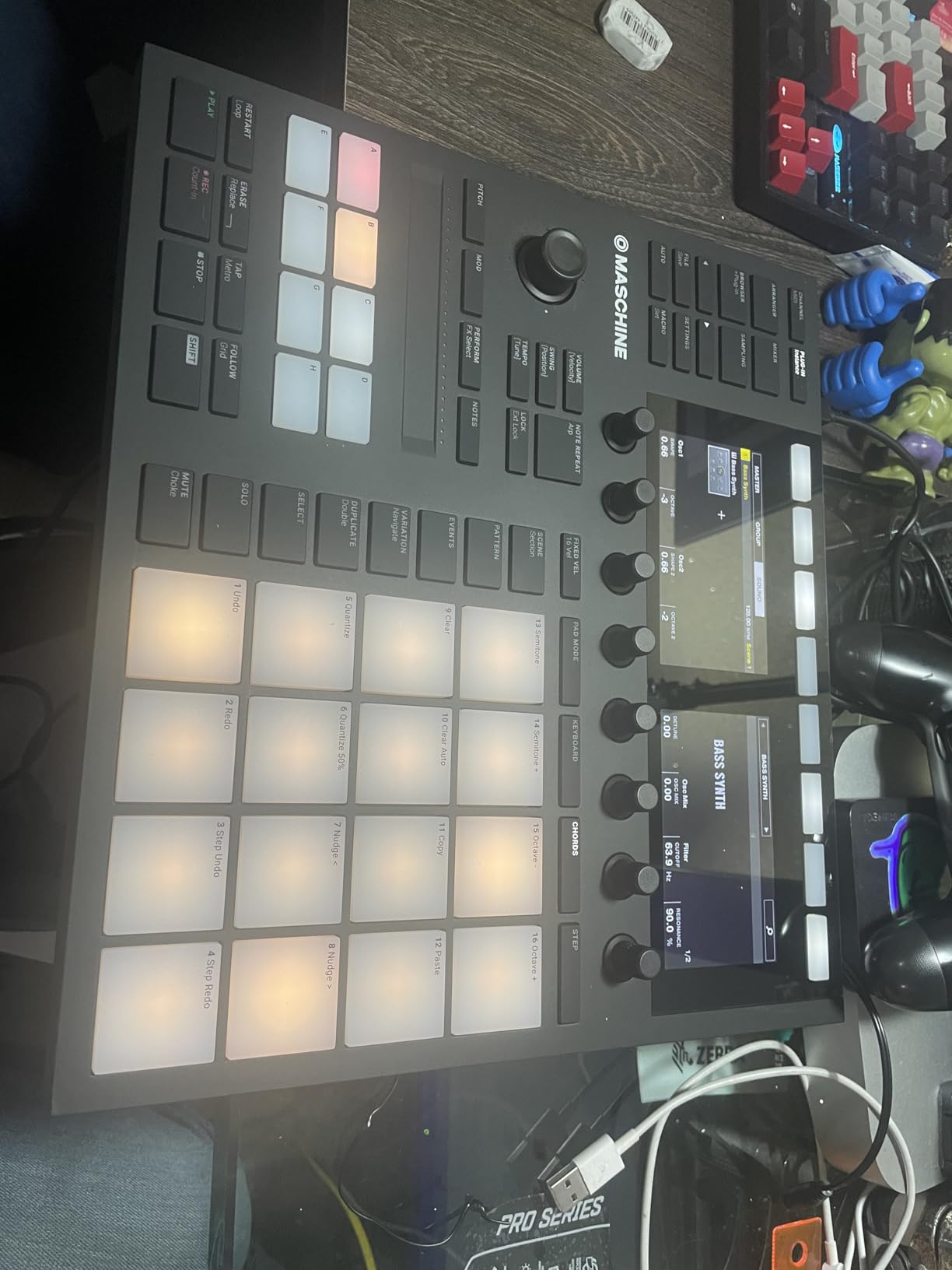 Native Instruments Maschine Mk3 Drum Controller customer photo 1
