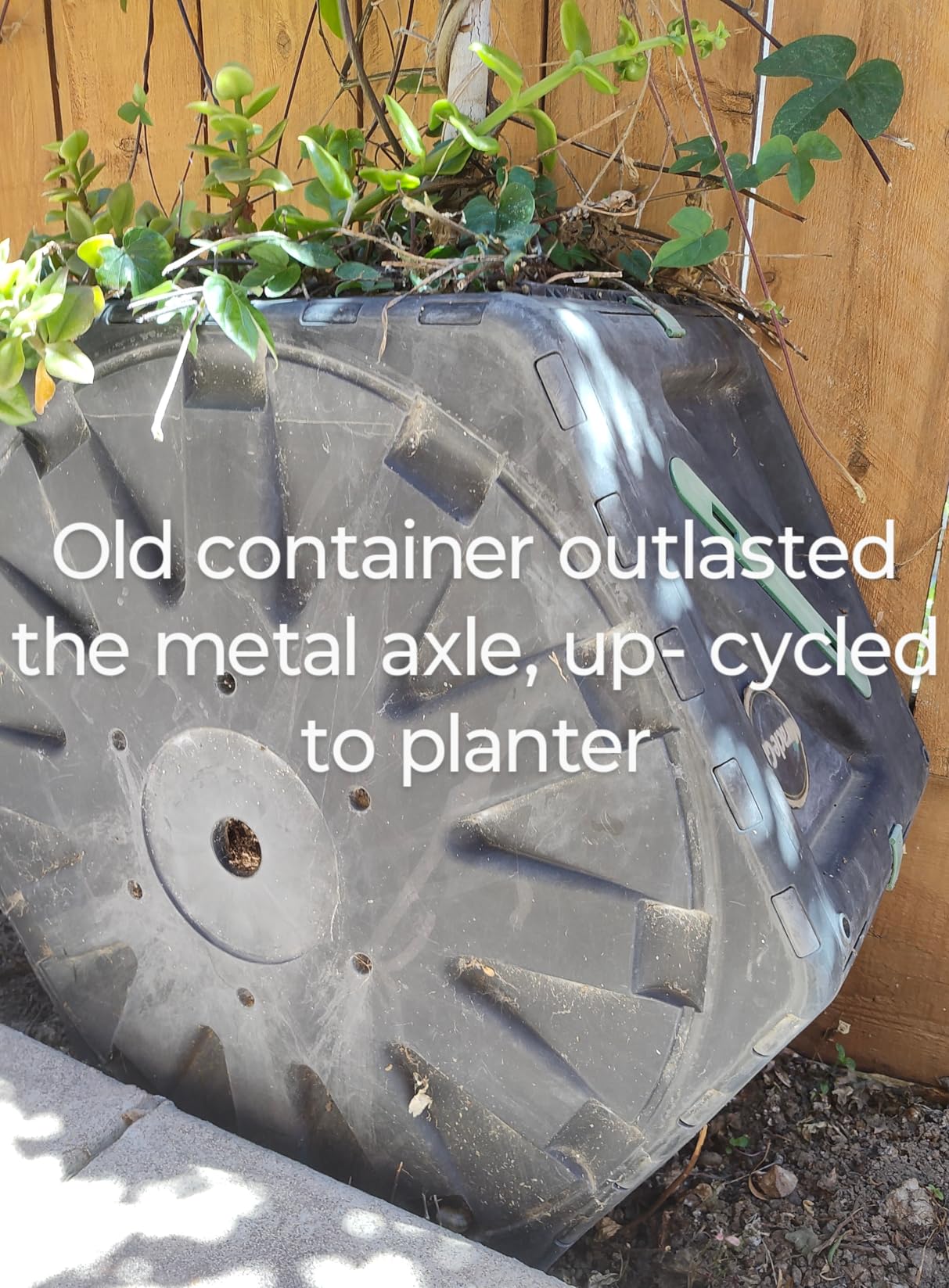 Miracle-Gro Large Dual Chamber Compost Tumbler, 55.4 Gallons - Easy-Turn, Fast-Working System - All-Season, Heavy-Duty, High Volume Composter with 2 Sliding Doors (2 x 27.7 gallons) customer photo 2
