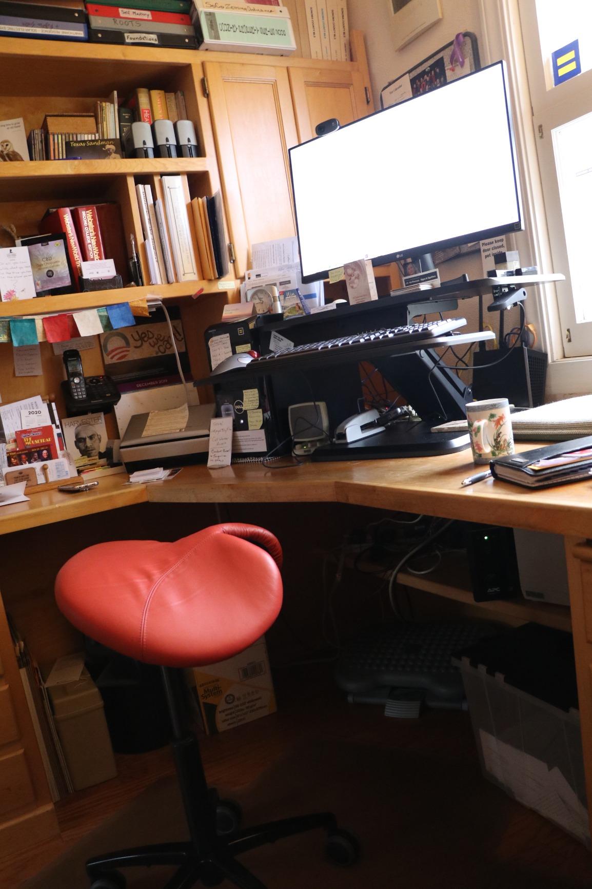 VIVO Black Height Adjustable 25 inch Standing Desk Converter, Compact Sit Stand Tabletop Monitor Riser Workstation, DESK-V001G customer photo 1