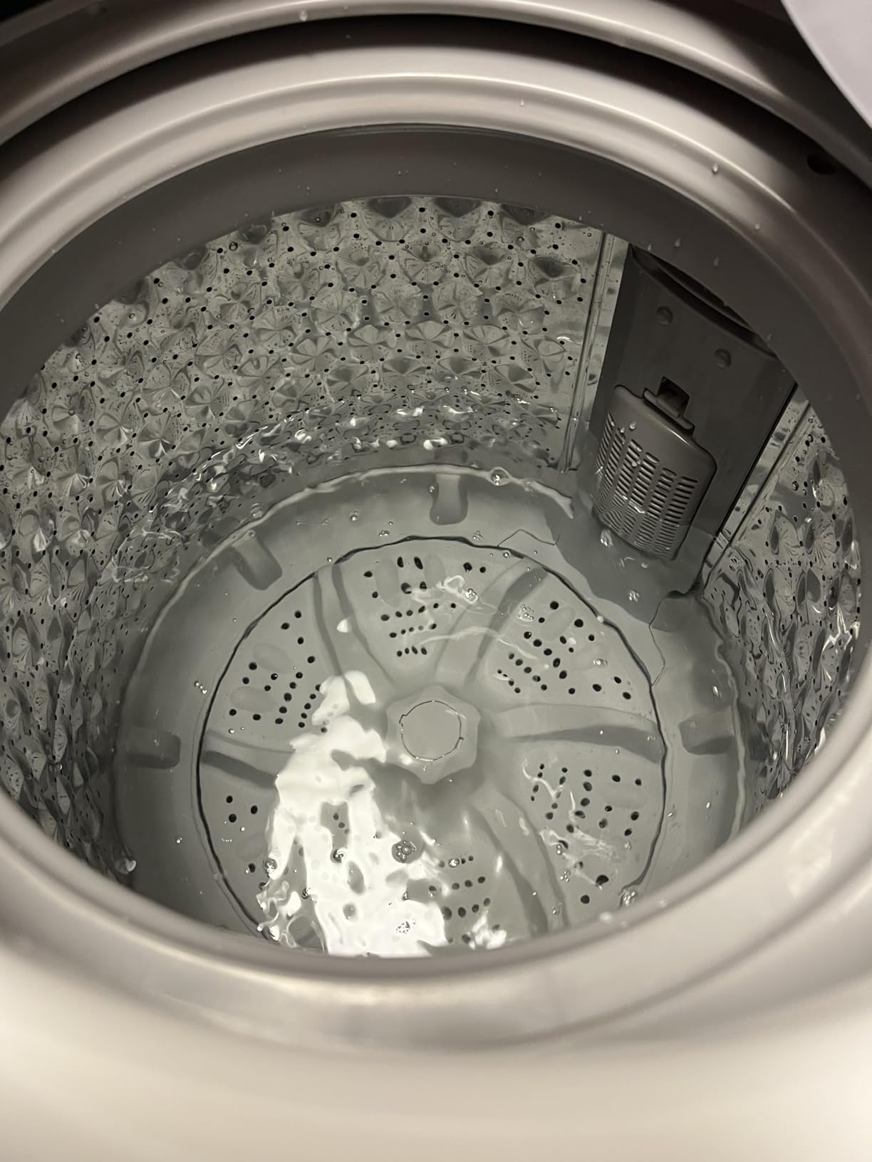 BLACK+DECKER 0.9 Cu. Ft. Portable Washer, 6.6 lb. Capacity Washing Machine for Homes & Apartments, 5 Wash Cycles, Quick Connect Sink Adapter and Drain Hose Included, LED Display, BPWM09W, White customer photo 1