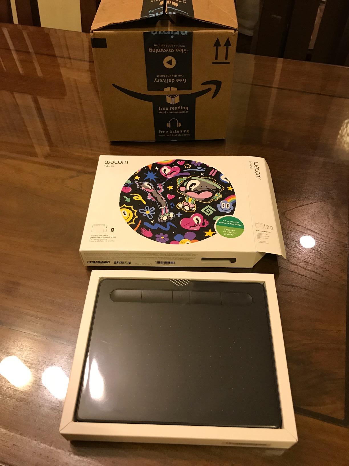 Wacom Intuos Small Bluetooth Graphics Drawing Tablet, 4 Customizable ExpressKeys, Portable for Teachers, Students and Creators, Compatible with Chromebook Mac OS Android and Windows - Black customer photo 2