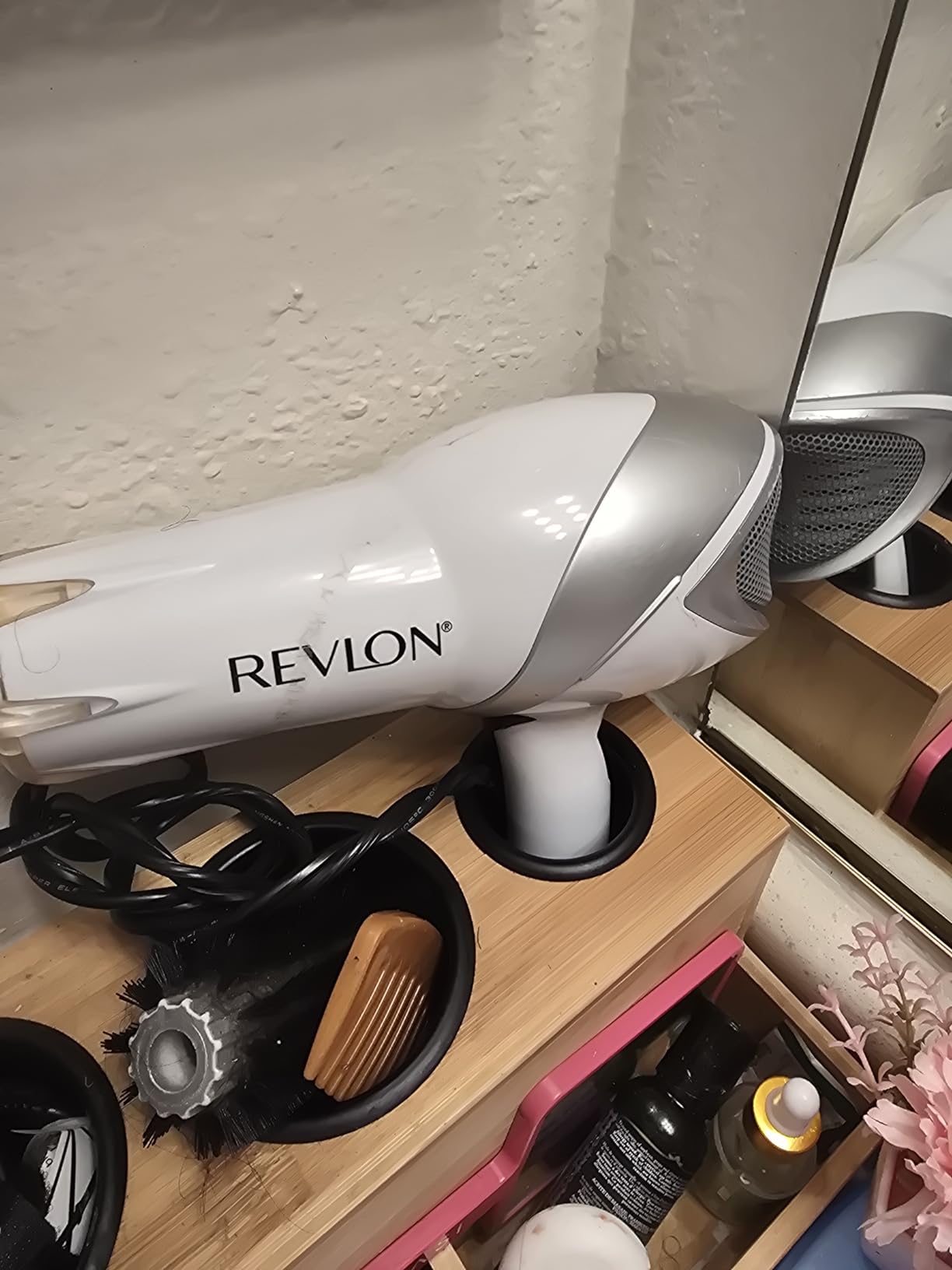 REVLON Infrared Hair Dryer with Diffuser & Concentrator - Ionic Ceramic Blow Dryer for Frizz Control, Shine, Soft Hair & Moisture Protection - 1875W Professional Salon-Quality (White) customer photo 2