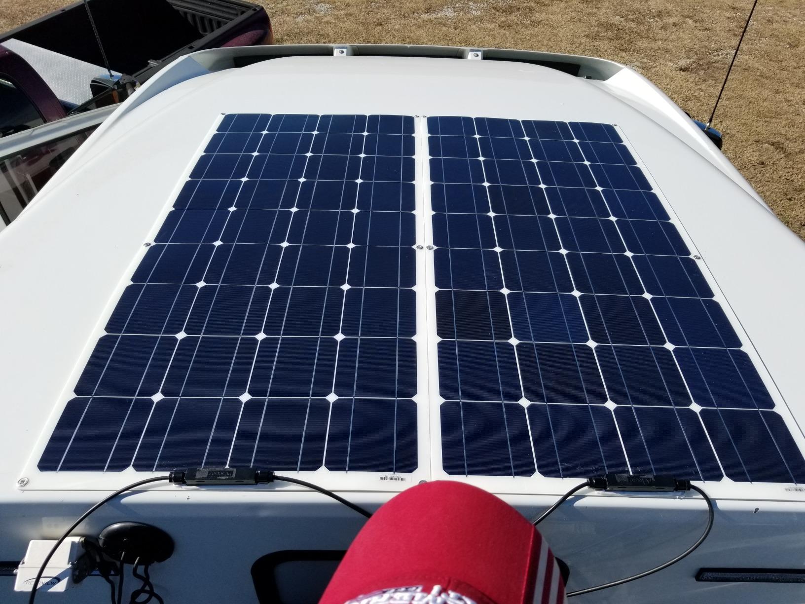 XINPUGUANG Solar Panel 200W 12V Flexible System Kit,2X100W Monocrystalline Fiberglass Module 20A Controller Extension Cable for Off Grid Home,RV,Caravan,Boat and Other Battery Charger customer photo 1