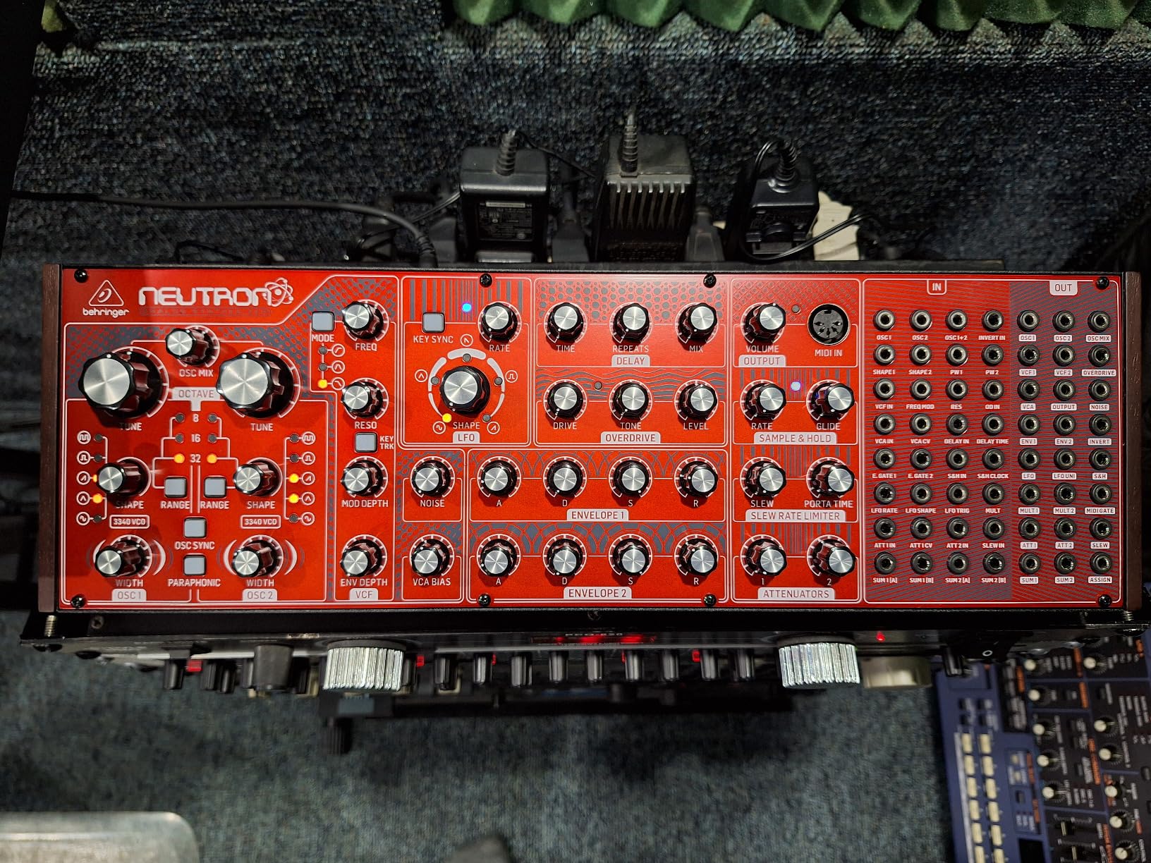 Behringer NEUTRON Semi-Modular Analog Synthesizer customer photo 2