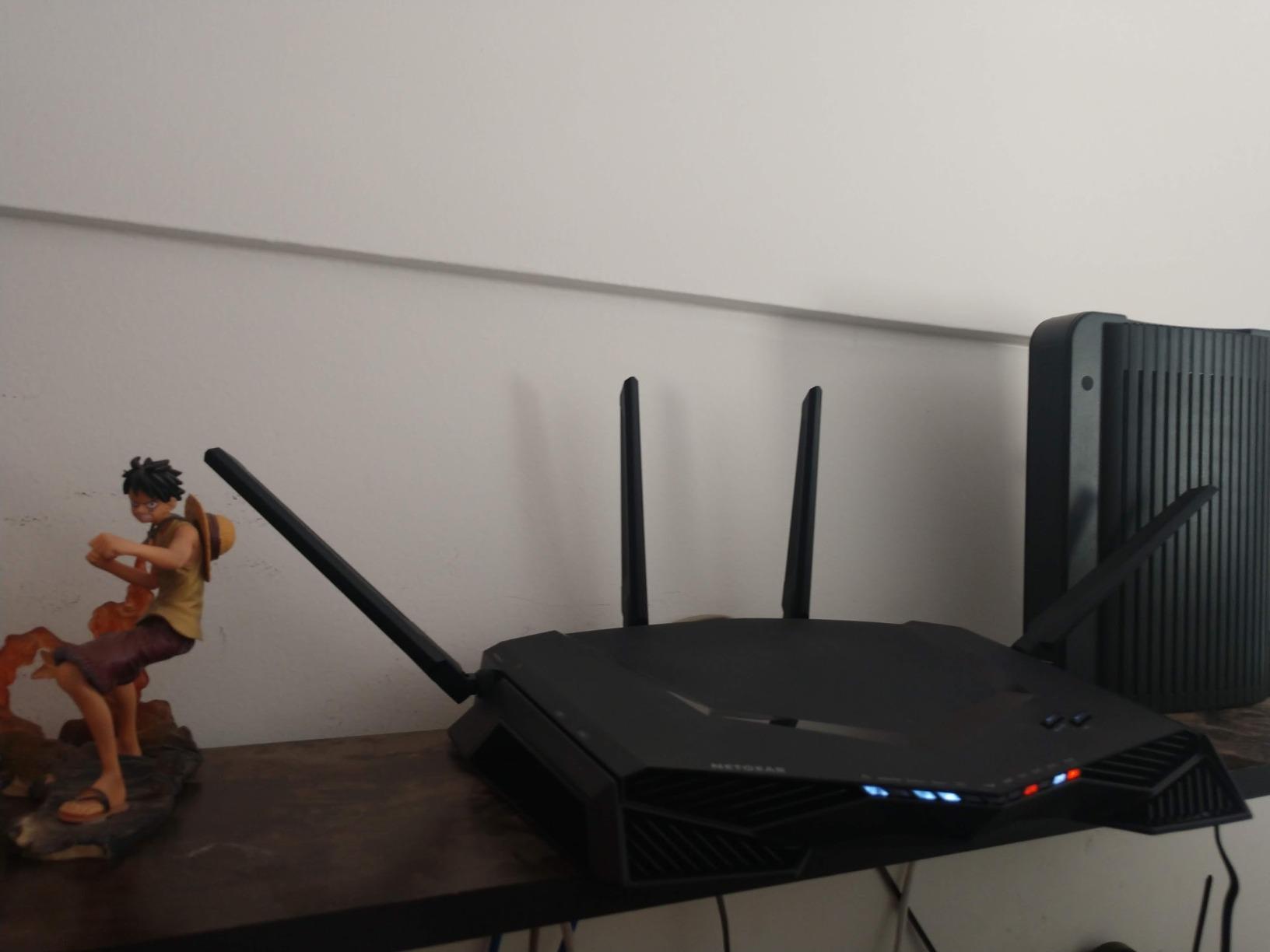 NETGEAR Nighthawk Pro Gaming XR500 WiFi Router - AC2600, Optimized for Low Ping (Renewed) customer photo 2