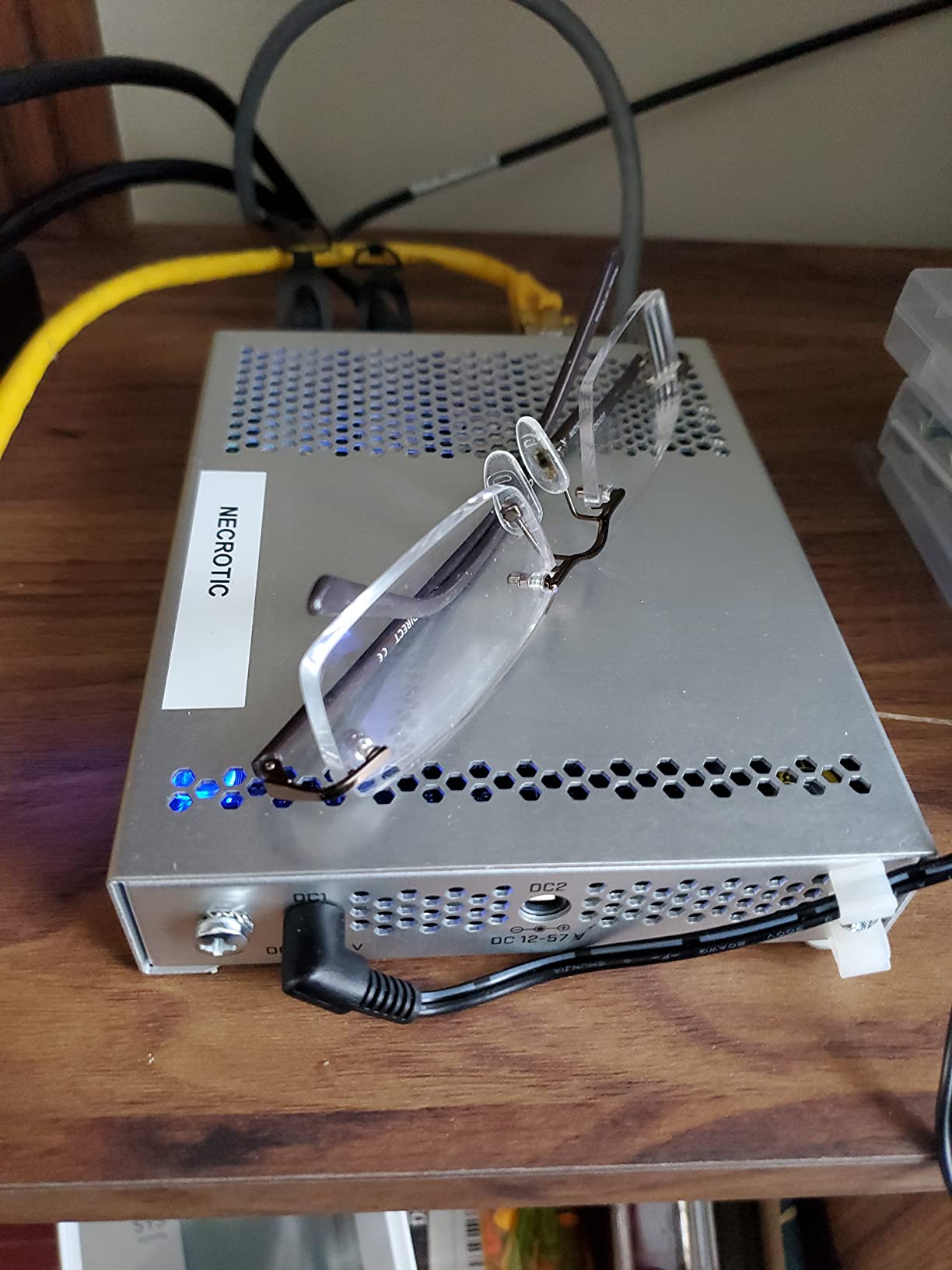 MikroTik CRS305-1G-4S+in Network Switch Managed Gigabit Ethernet (10/100/1000) Ethernet Power (PoE) White customer photo 2