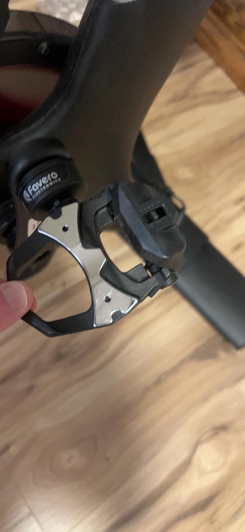 Wearable4U Favero Assioma Duo Pedal Based Cycling Power Meter with Extra Cleats Cleaning Cloth Bundle customer photo 1