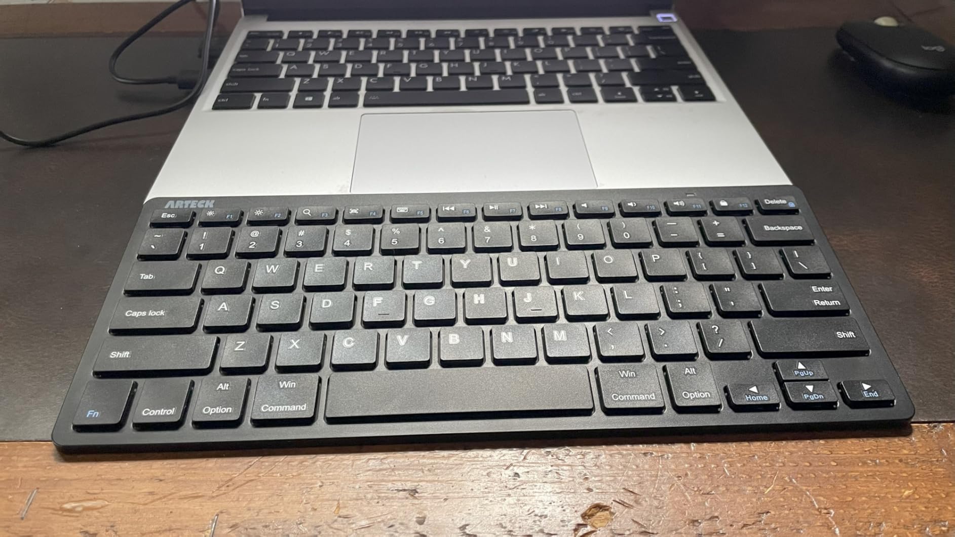 Arteck Ultra-Slim Bluetooth Keyboard Compatible with iPad 10.2-inch/iPad Air/iPad Pro/iPad mini, iPhone and Other Bluetooth Enabled Devices Including iOS, Android, Windows, Black customer photo 2
