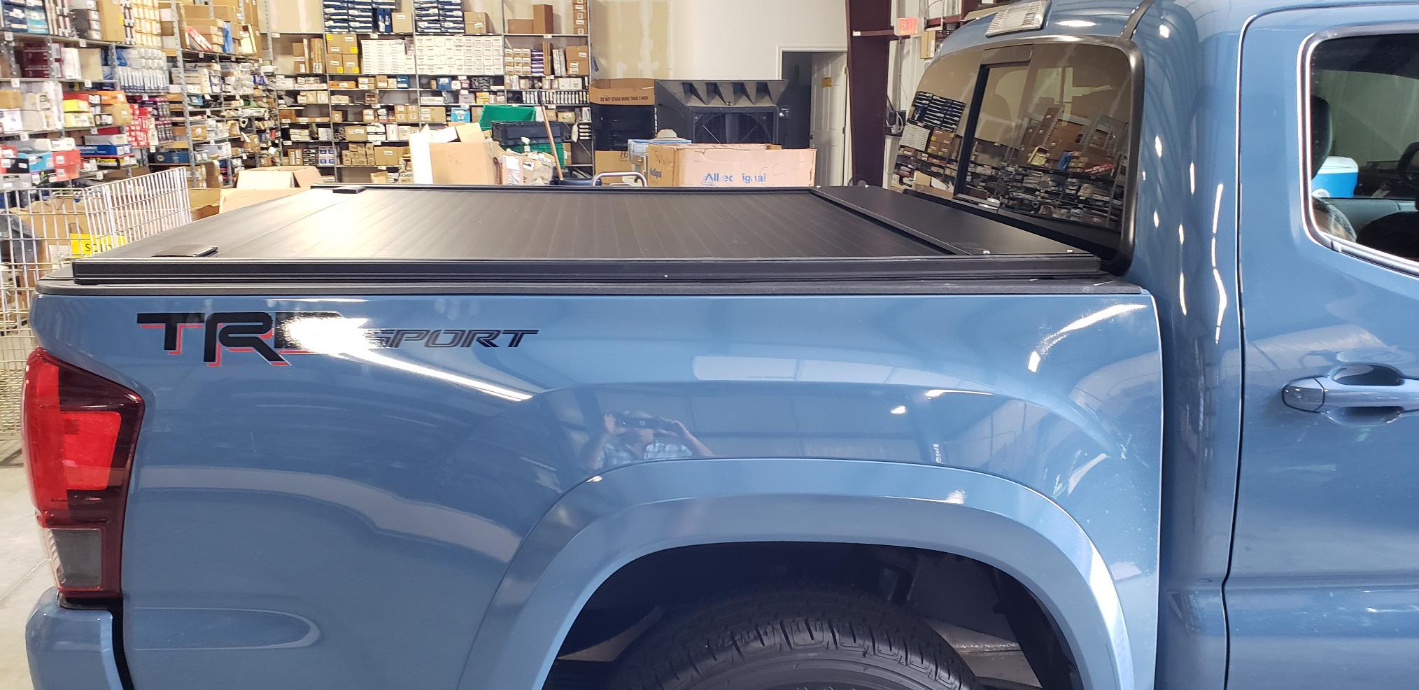 Syneticusa Retractable Hard Aluminum Toyota Tacoma Bed Cover 2016-2026 5ft Lockable Weather-Sealed 3-Year Protection customer photo 2