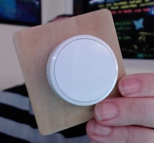 Lutron Aurora Smart Bulb Dimmer Switch | for Philips Hue Smart Bulbs | Z3-1BRL-WH-L0 | White customer photo 1