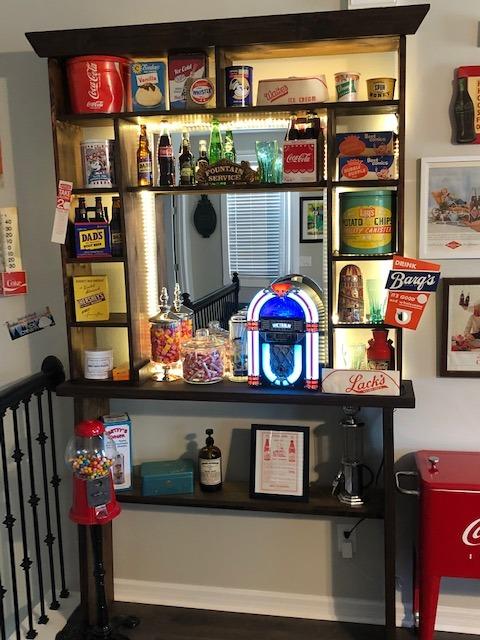 Victrola Redding Tabletop Bluetooth Jukebox with Built-In Speaker, 3.5mm Aux and RCA Output, Classic 50's Retro Design, Color-Changing LED Light, AM/FM Radio, Wireless Music Streaming customer photo 2