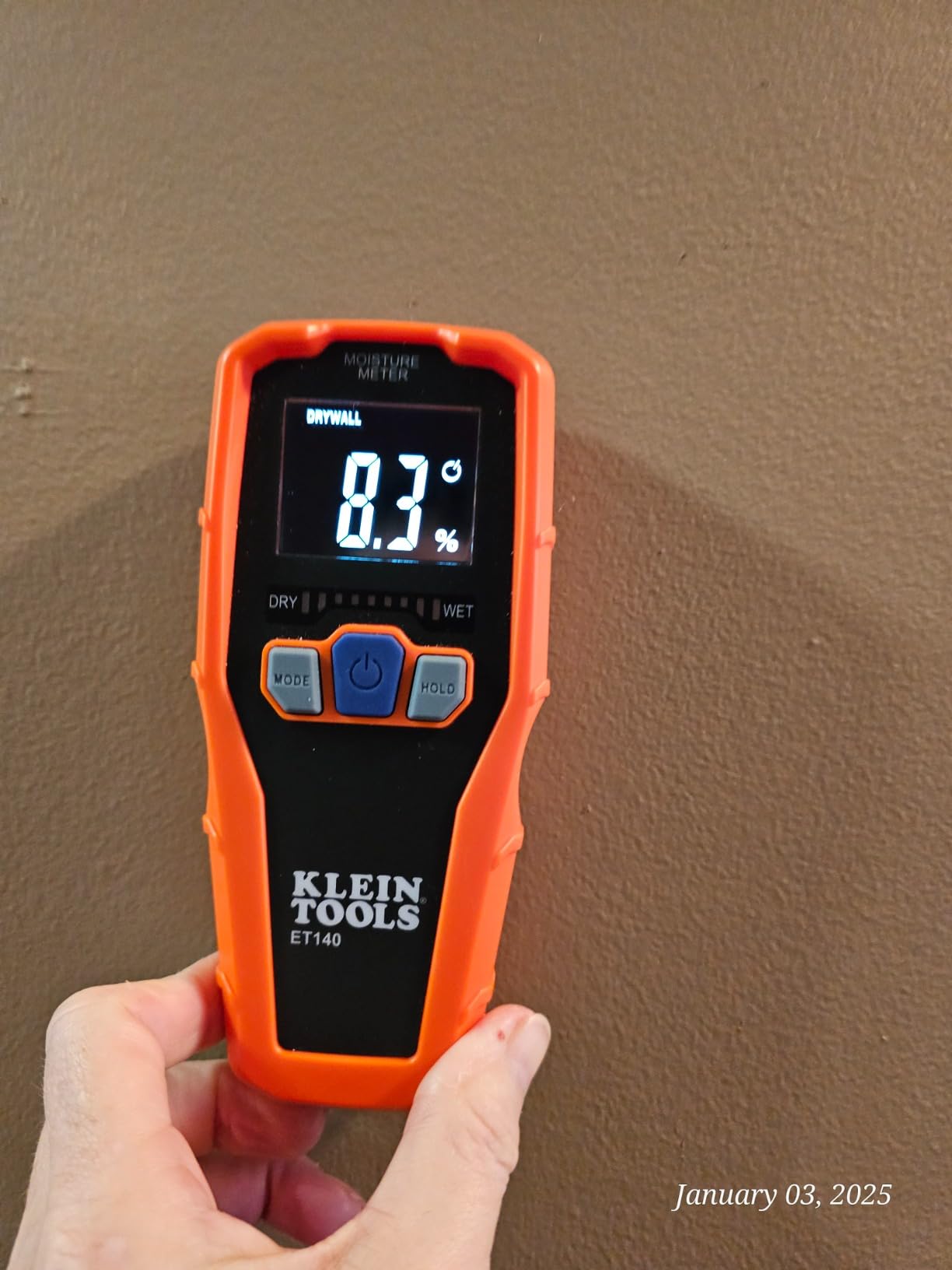 Klein Tools ET140 Pinless Moisture Meter for Non-Destructive Moisture Detection in Drywall, Wood, and Masonry - Detects up to 3/4-Inch Below Surface customer photo 3