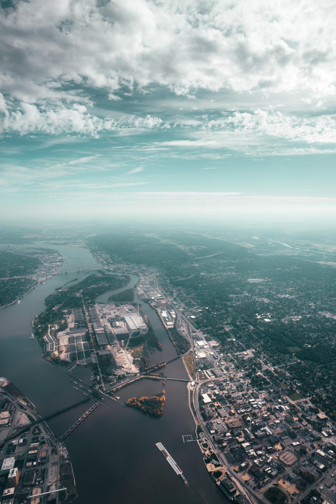 Tamron 17-28mm f/2.8 Di III RXD for Sony Mirrorless Full Frame/APS-C E Mount, Black customer photo 2