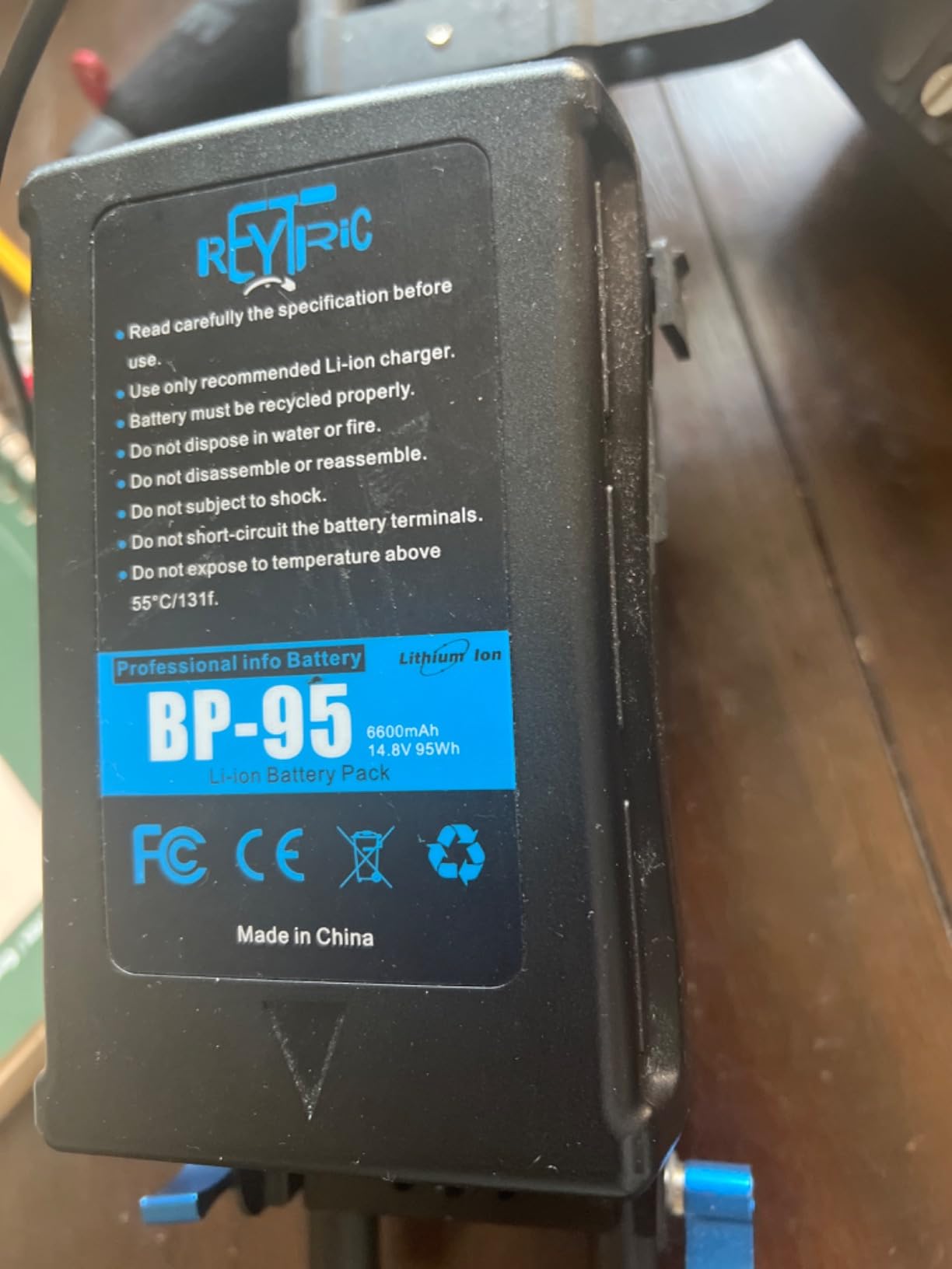 REYTRIC 95Wh(6600mAh) V Mount/V-Lock Battery with D-tap Output Charger and D-Tap Cable Compatible Video Camera Camcorder Broadcast LED Light Replacement Brick for DSLR customer photo 2