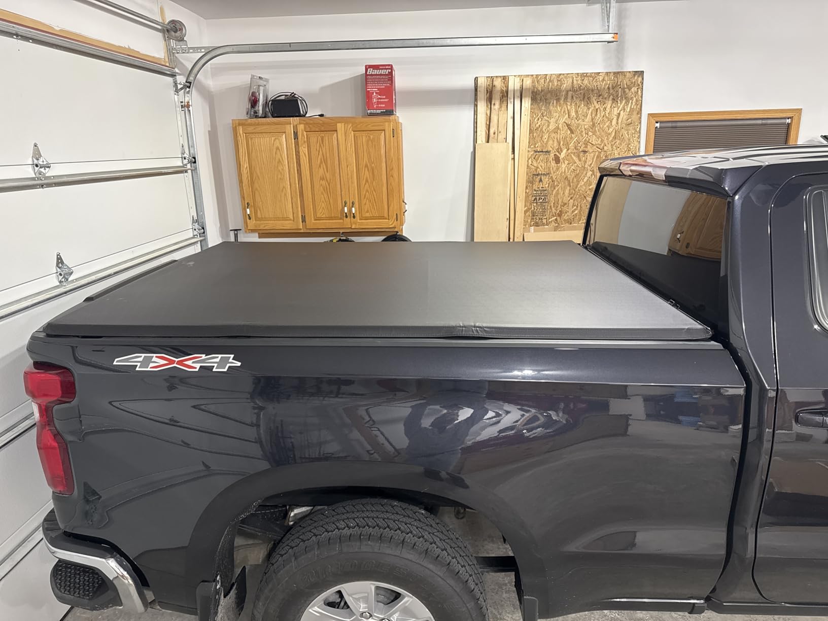Tyger Auto T3 Soft Tri-fold Truck Bed Tonneau Cover Compatible with 2019-2026 Chevy Silverado GMC Sierra 1500 | 5'10
