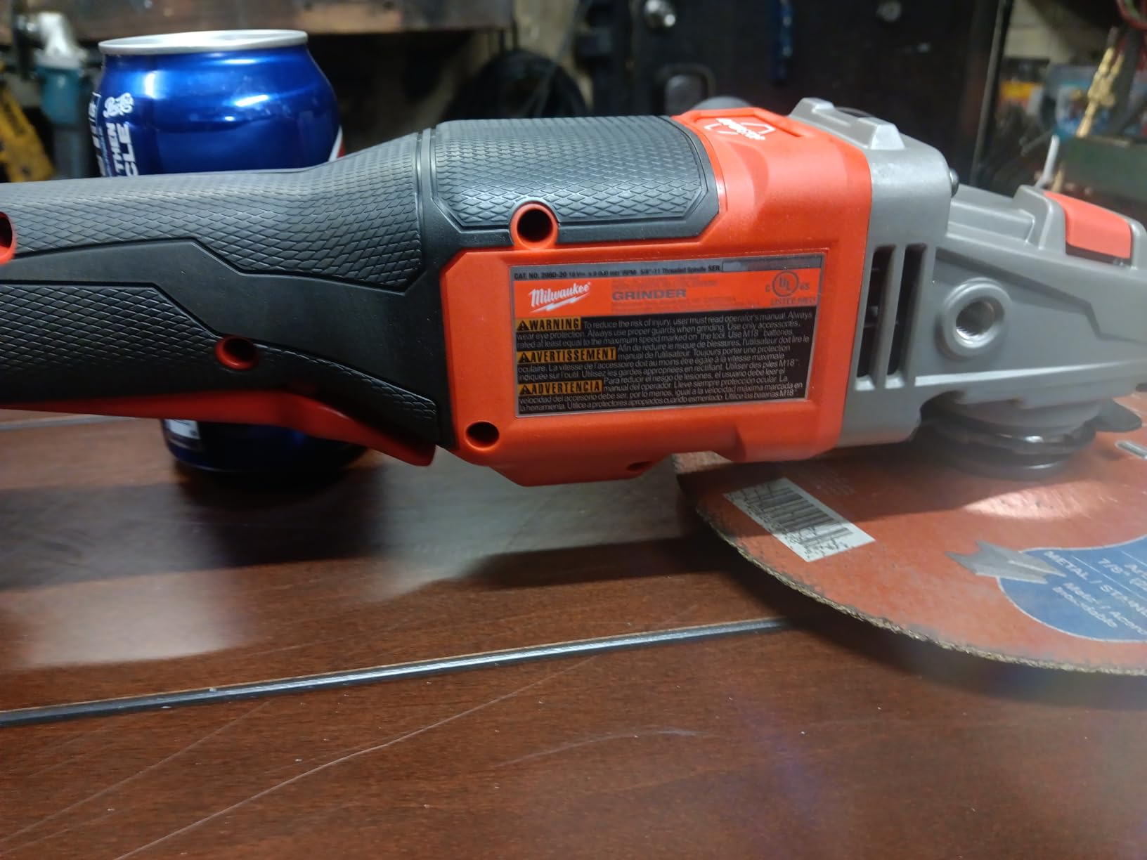 Milwaukee 2980-20 M18 FUEL 4-1/2 in. - 6 in. Braking Grinder with No-Lock Paddle Switch (Tool Only) customer photo 1
